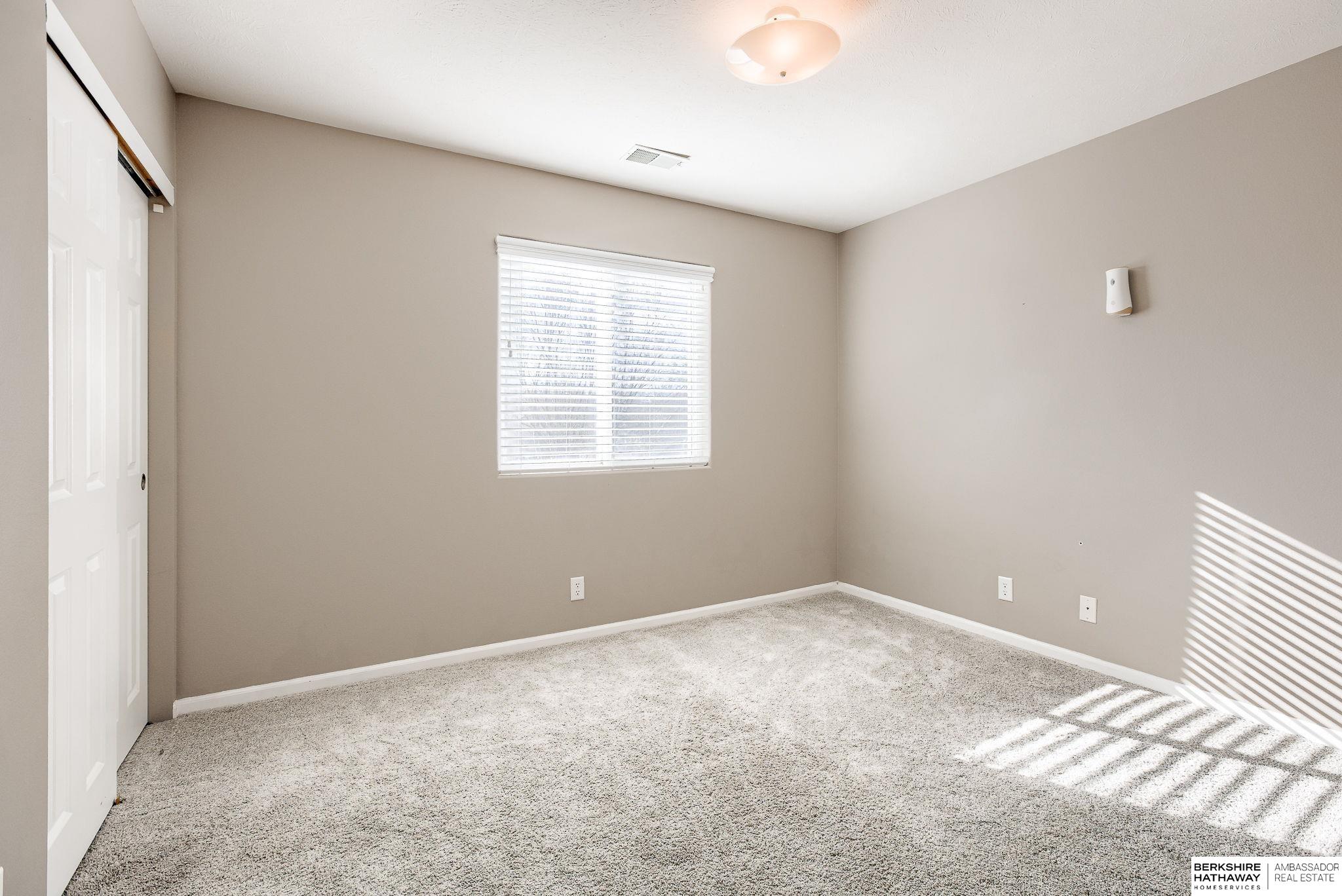 Omaha, Nebraska 68116, United States, 3 Bedrooms Bedrooms, ,4 BathroomsBathrooms,Residential,Active,27603