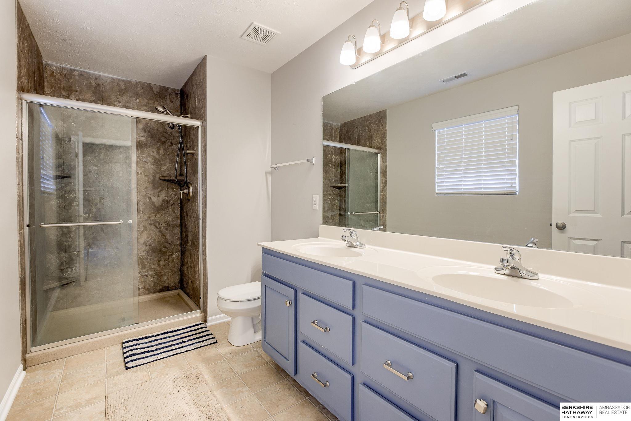 Omaha, Nebraska 68116, United States, 3 Bedrooms Bedrooms, ,4 BathroomsBathrooms,Residential,Active,27603