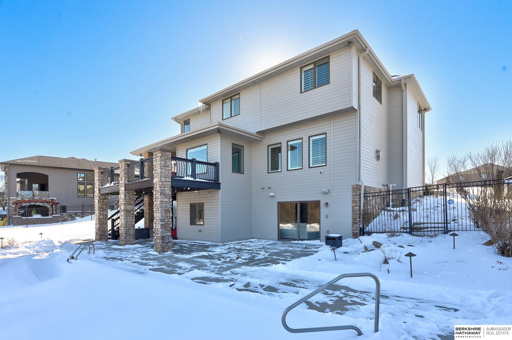 Elkhorn, Nebraska 68022, United States, 6 Bedrooms Bedrooms, ,5 BathroomsBathrooms,Residential,Active,426