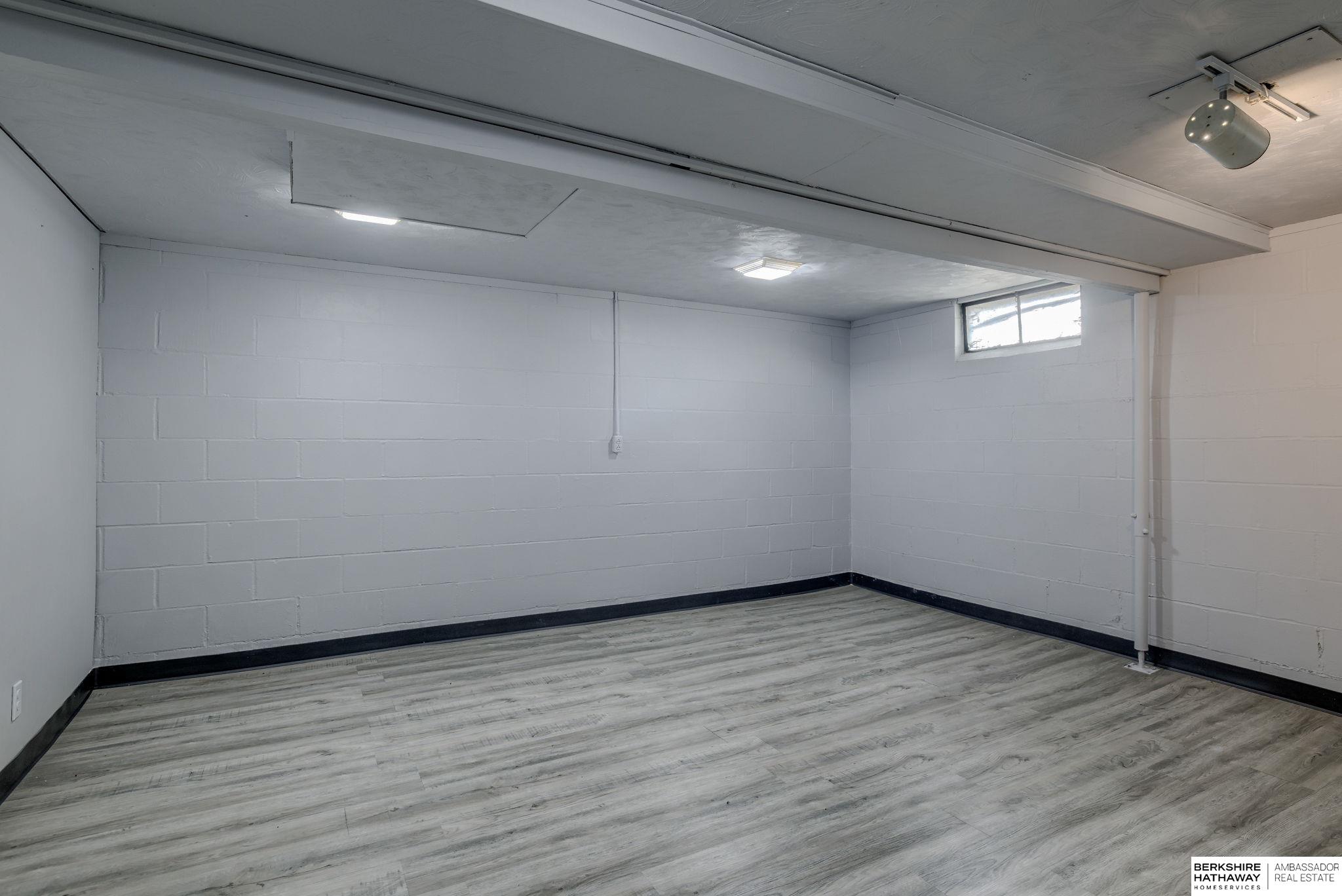 West Point, Nebraska 68788, United States, 3 Bedrooms Bedrooms, ,2 BathroomsBathrooms,Residential,Pending,22838