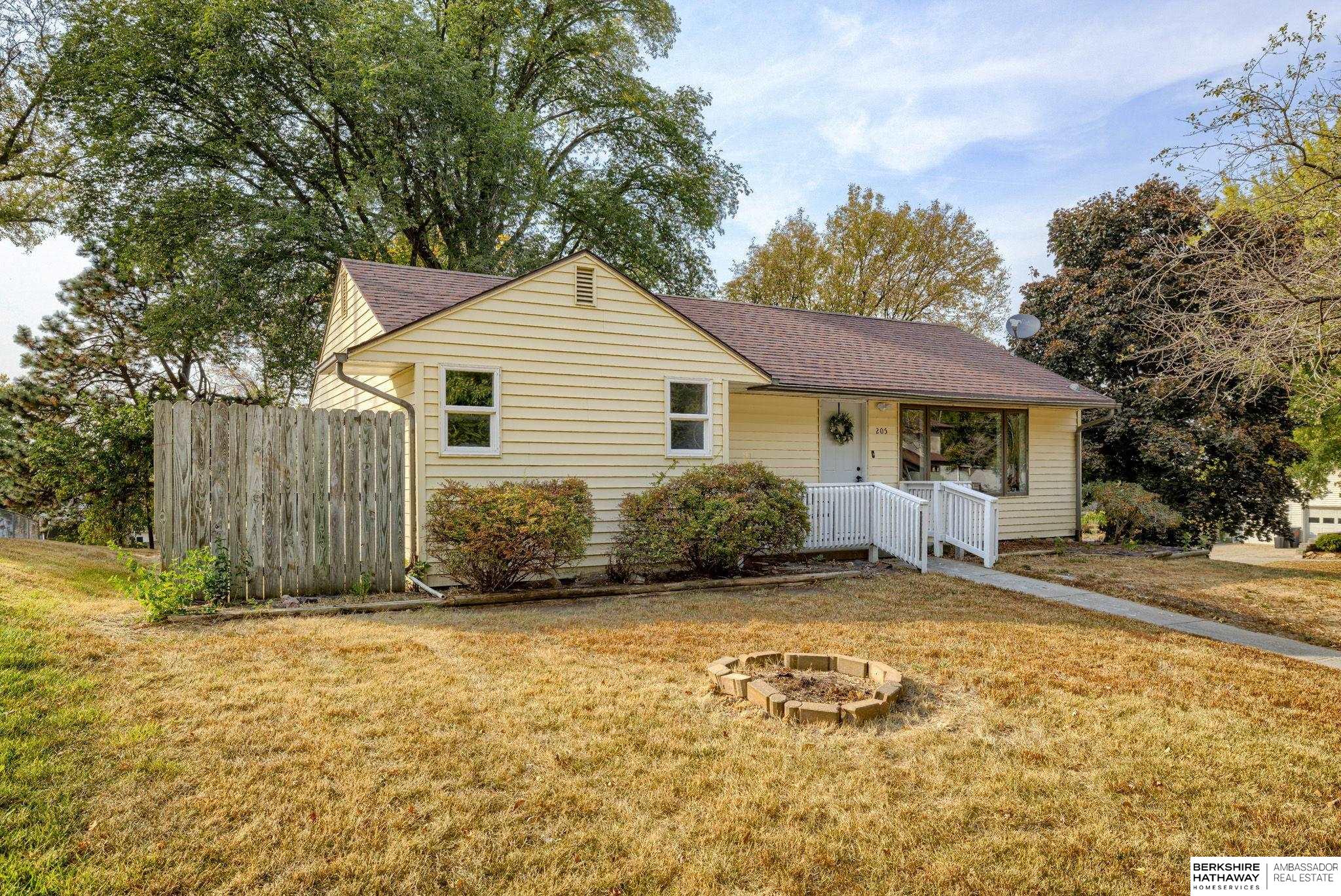 West Point, Nebraska 68788, United States, 3 Bedrooms Bedrooms, ,2 BathroomsBathrooms,Residential,Pending,22838