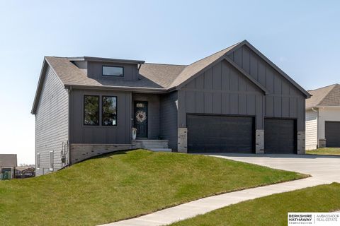 MLS: 22509076