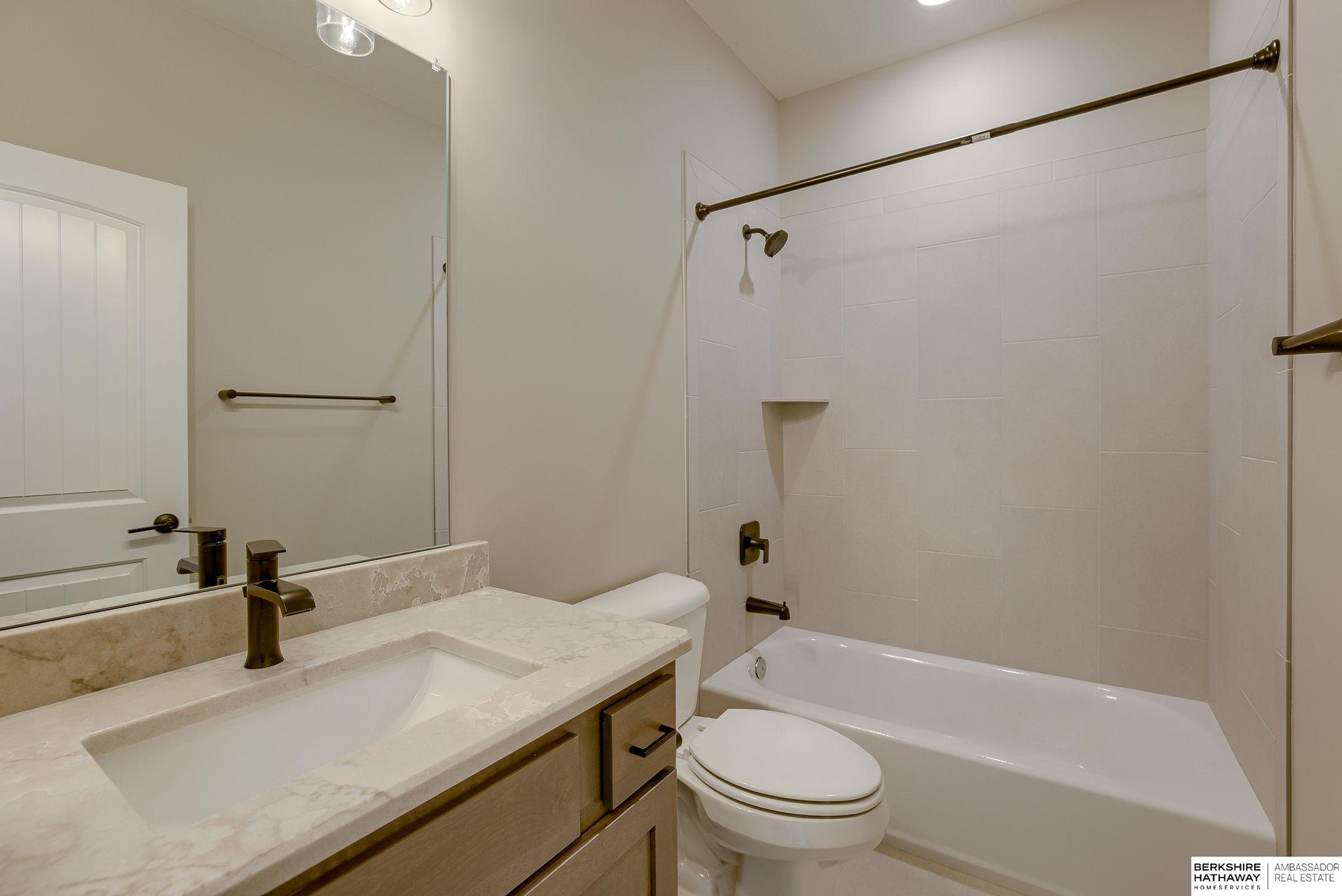 Elkhorn, Nebraska 68022, United States, 3 Bedrooms Bedrooms, ,2 BathroomsBathrooms,Residential,Pending,23668