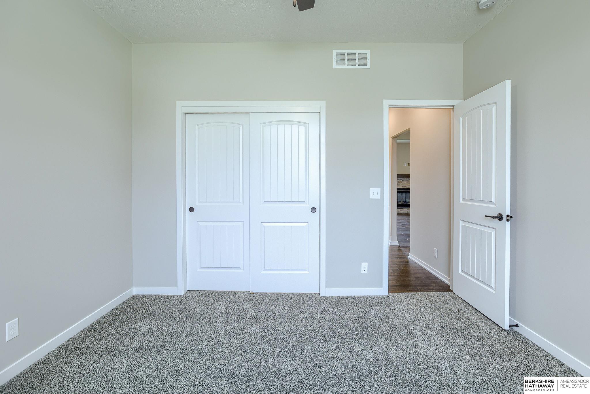 Elkhorn, Nebraska 68022, United States, 3 Bedrooms Bedrooms, ,2 BathroomsBathrooms,Residential,Pending,23668