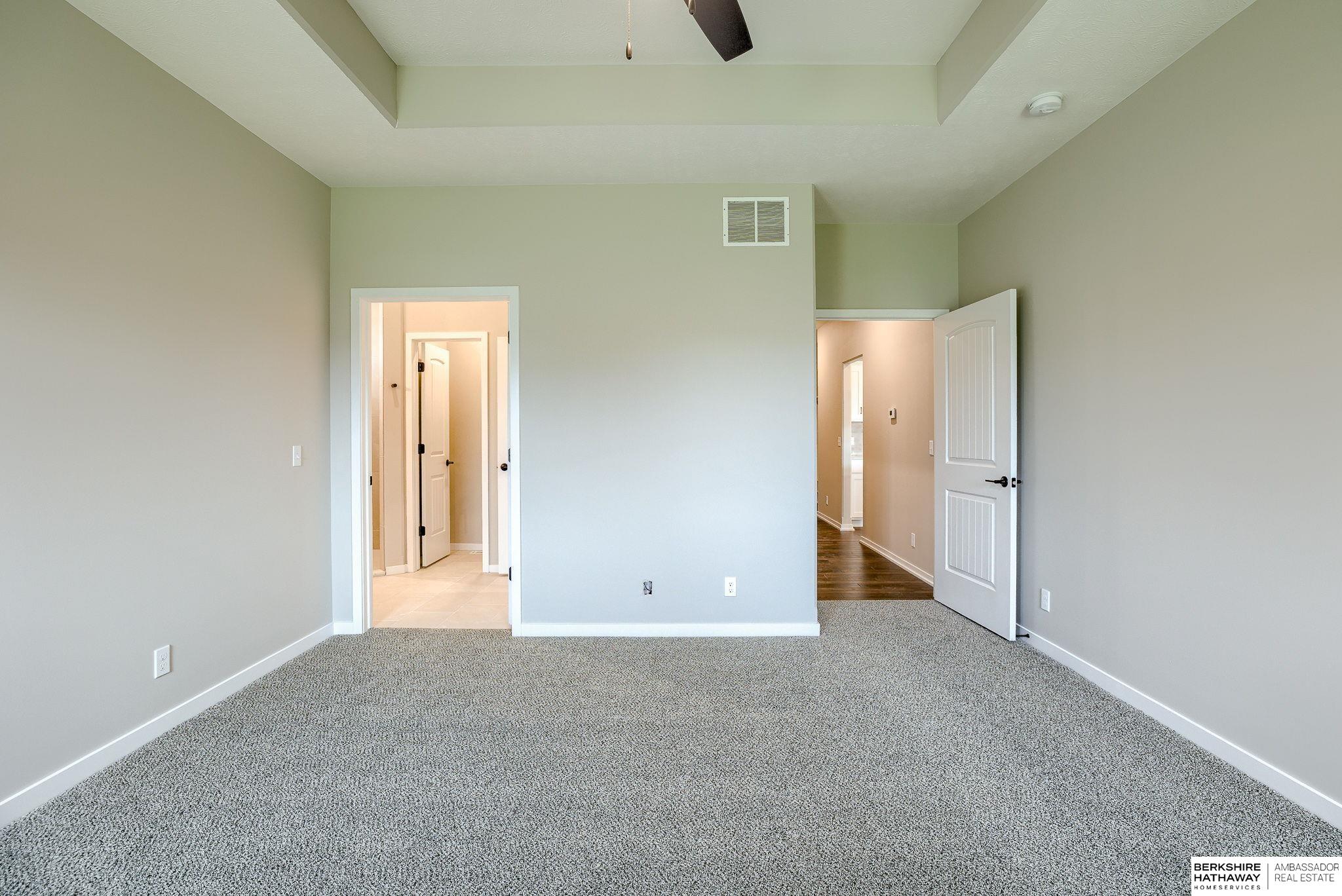 Elkhorn, Nebraska 68022, United States, 3 Bedrooms Bedrooms, ,2 BathroomsBathrooms,Residential,Pending,23668