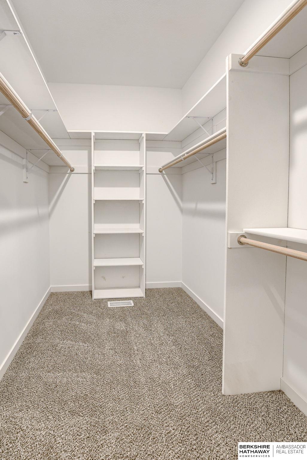 Elkhorn, Nebraska 68022, United States, 3 Bedrooms Bedrooms, ,2 BathroomsBathrooms,Residential,Pending,23668