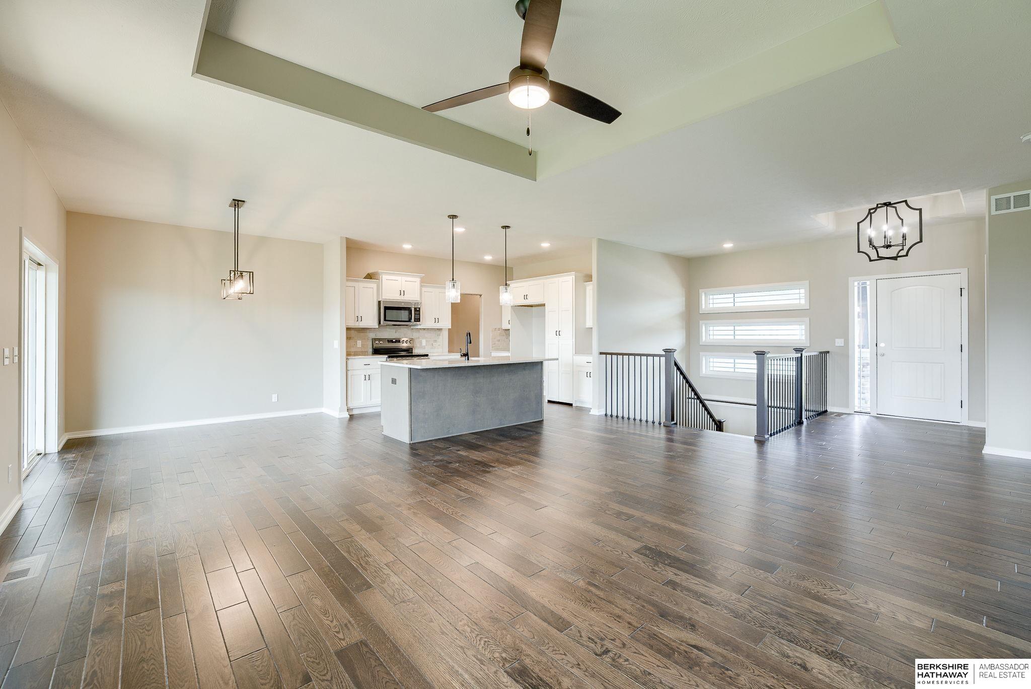 Elkhorn, Nebraska 68022, United States, 3 Bedrooms Bedrooms, ,2 BathroomsBathrooms,Residential,Pending,23668