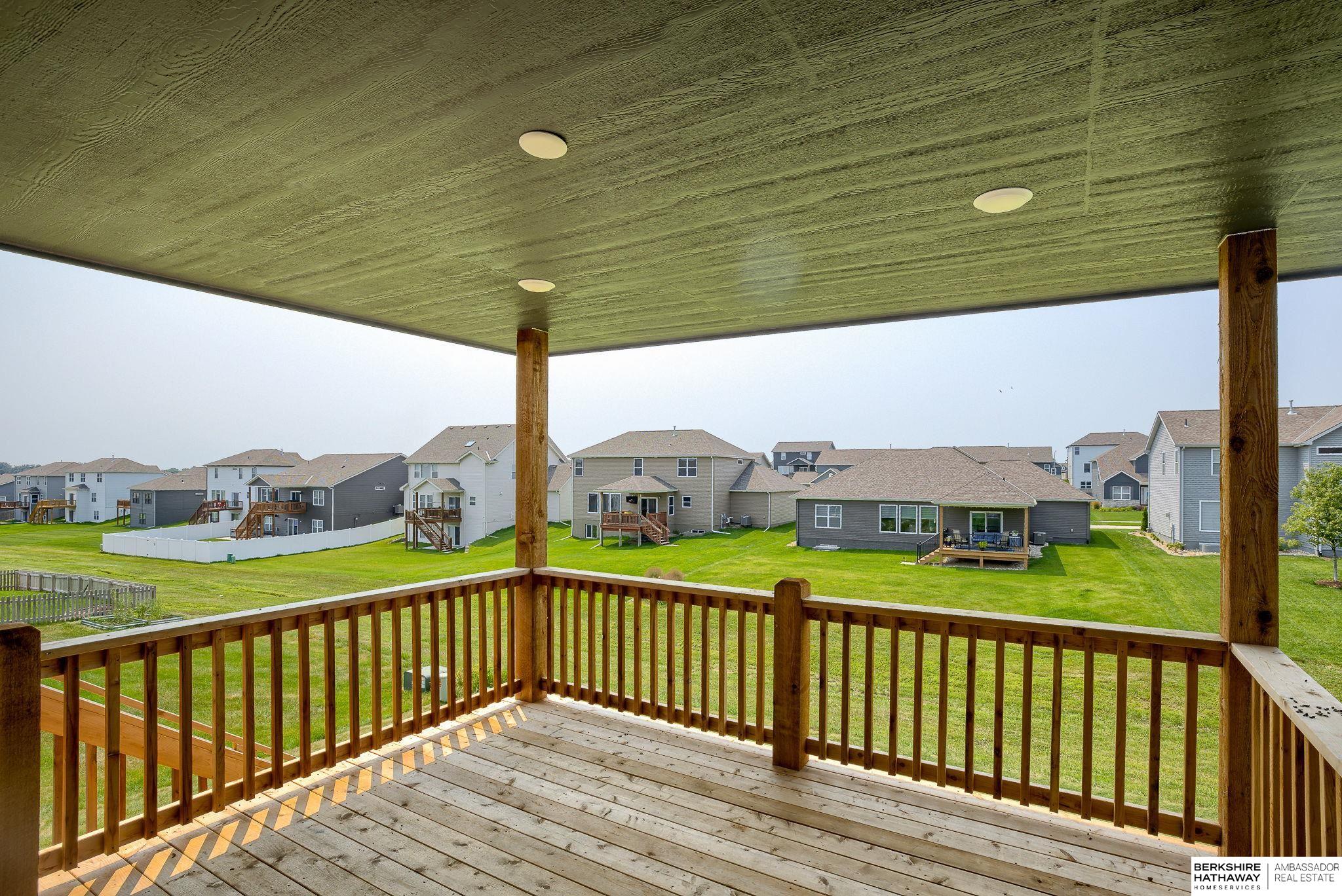 Elkhorn, Nebraska 68022, United States, 3 Bedrooms Bedrooms, ,2 BathroomsBathrooms,Residential,Pending,23668