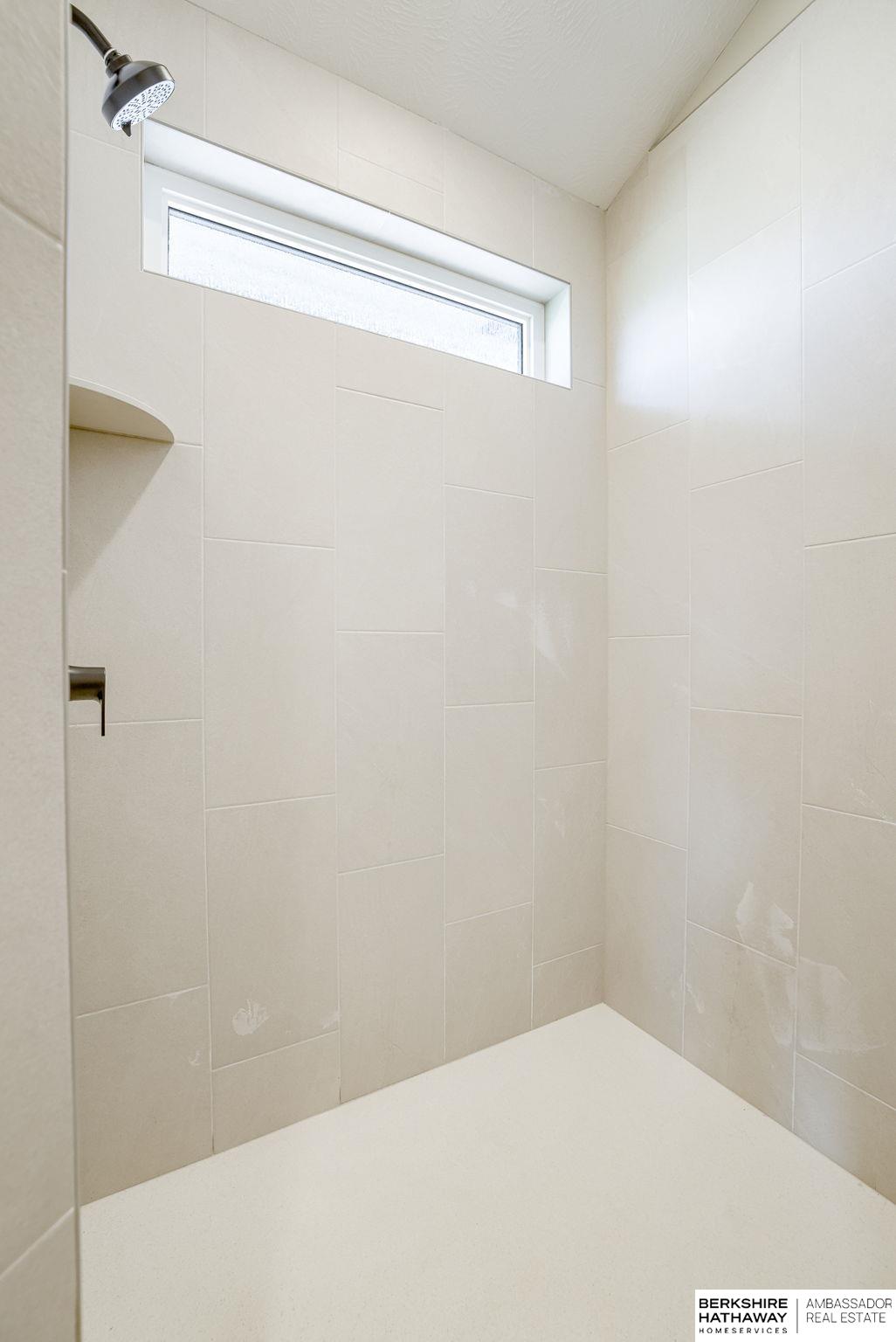 Elkhorn, Nebraska 68022, United States, 3 Bedrooms Bedrooms, ,2 BathroomsBathrooms,Residential,Pending,23668