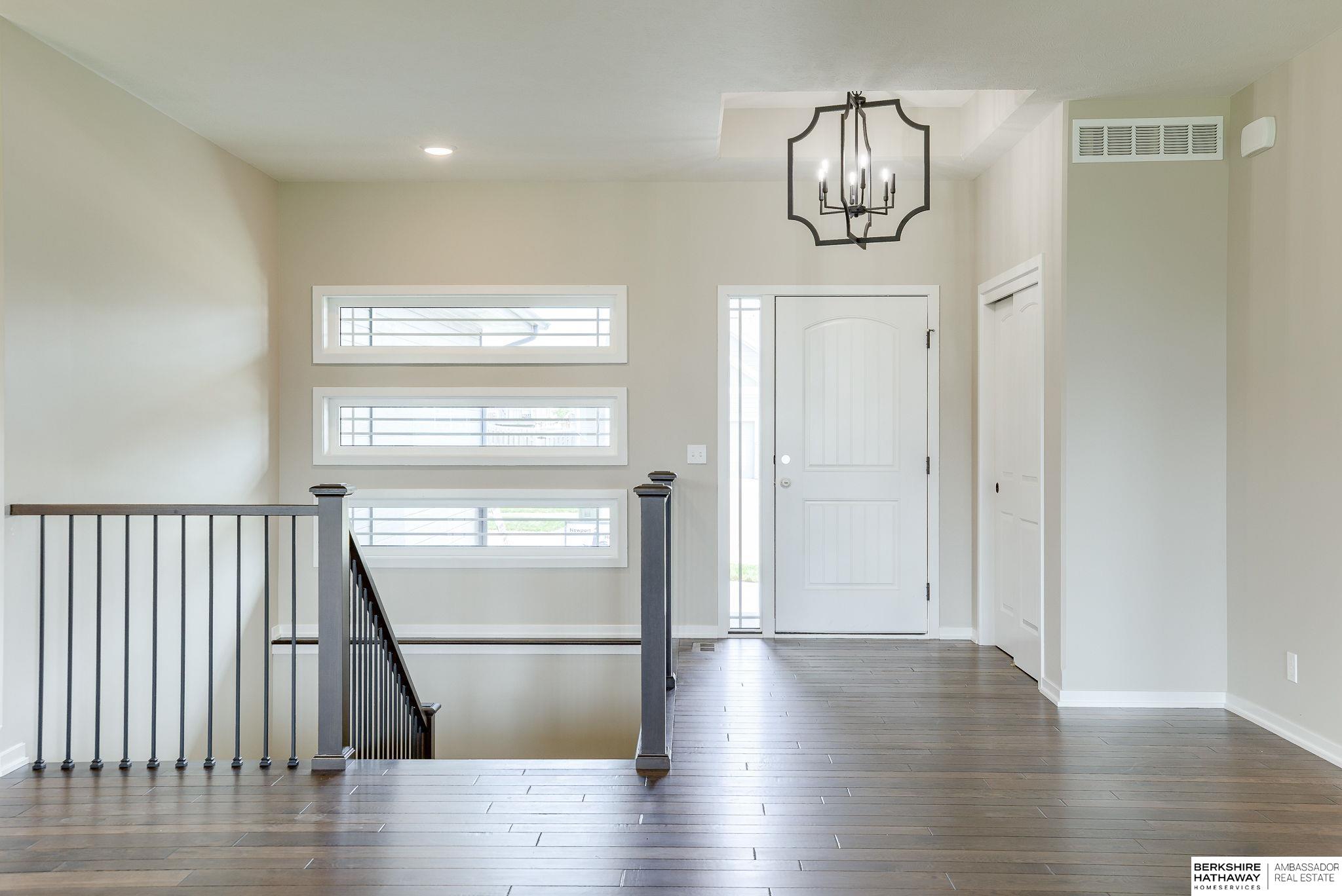 Elkhorn, Nebraska 68022, United States, 3 Bedrooms Bedrooms, ,2 BathroomsBathrooms,Residential,Pending,23668