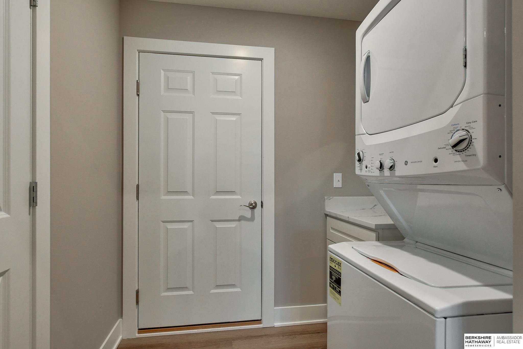 Elkhorn, Nebraska 68022, United States, 2 Bedrooms Bedrooms, ,2 BathroomsBathrooms,Residential,Active,47355