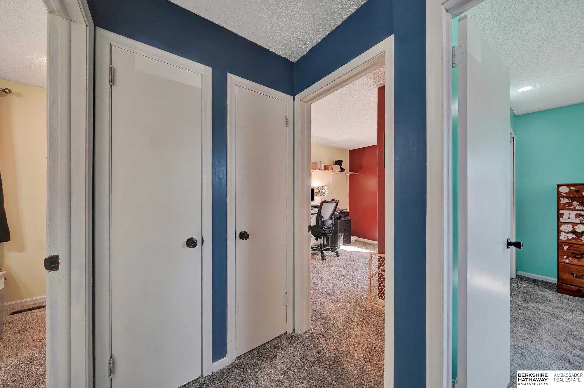 Lincoln, Nebraska 68507, United States, 3 Bedrooms Bedrooms, ,3 BathroomsBathrooms,Residential,Pending,88279