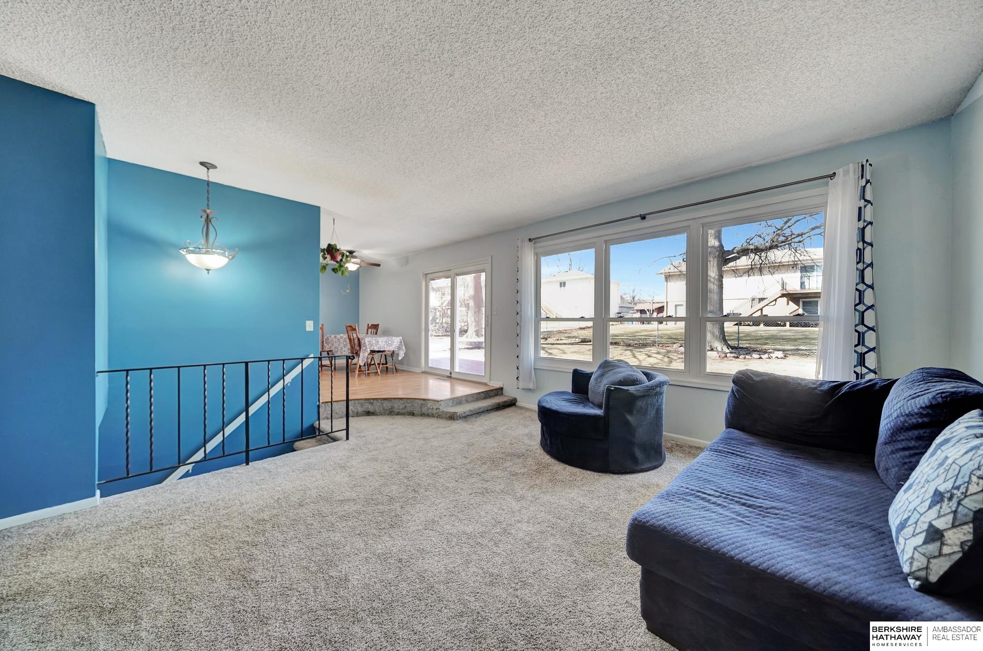 Lincoln, Nebraska 68507, United States, 3 Bedrooms Bedrooms, ,3 BathroomsBathrooms,Residential,Pending,88279