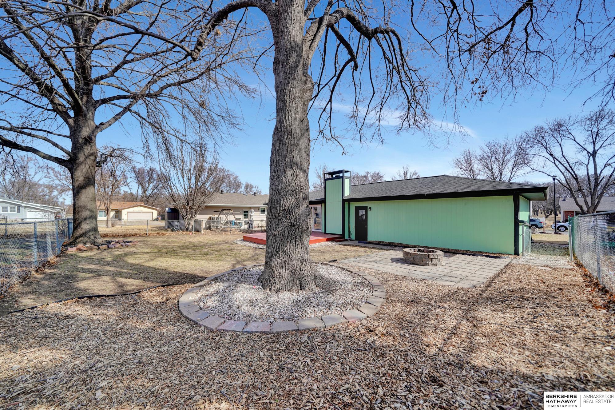 Lincoln, Nebraska 68507, United States, 3 Bedrooms Bedrooms, ,3 BathroomsBathrooms,Residential,Pending,88279