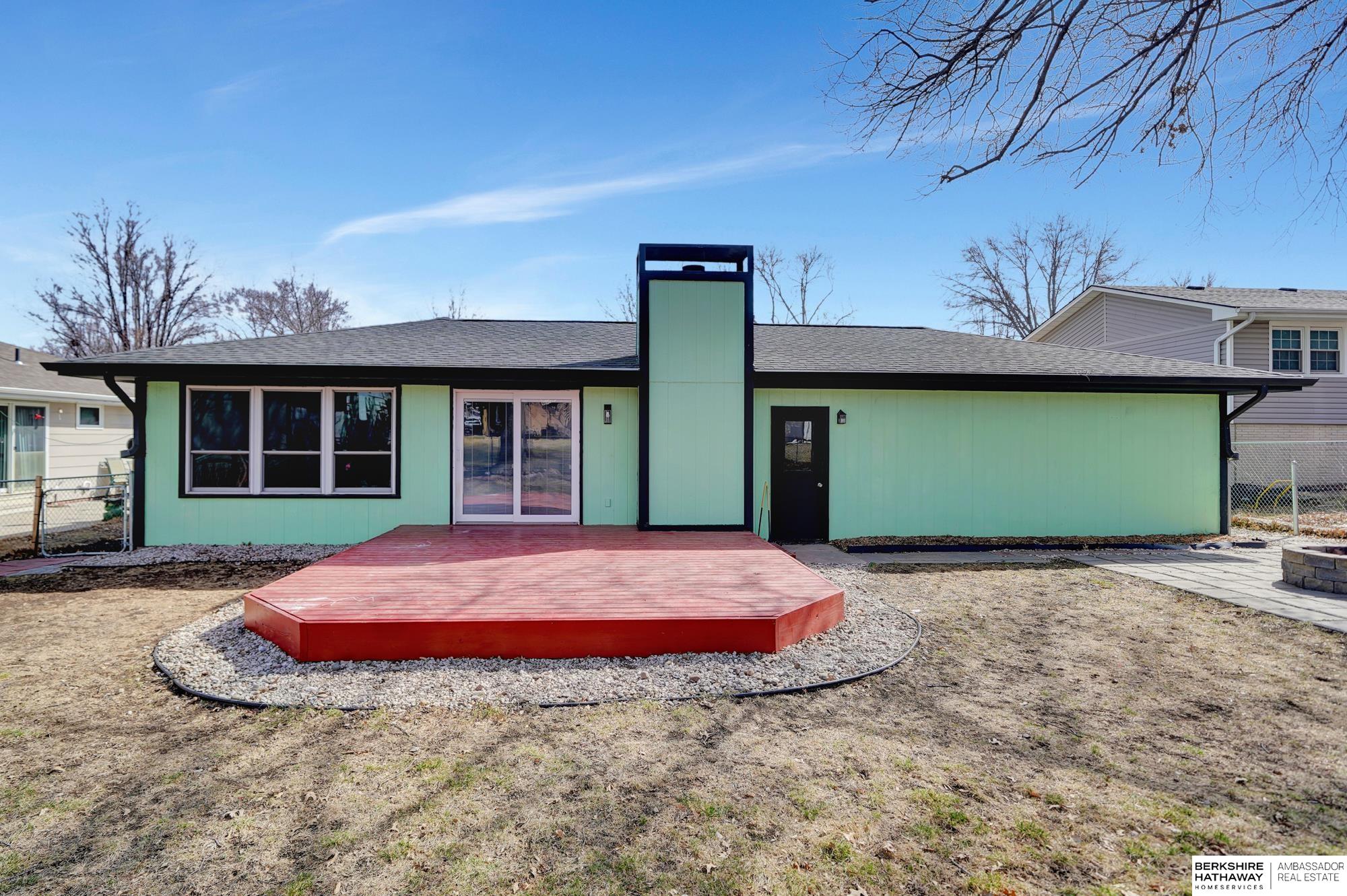 Lincoln, Nebraska 68507, United States, 3 Bedrooms Bedrooms, ,3 BathroomsBathrooms,Residential,Pending,88279