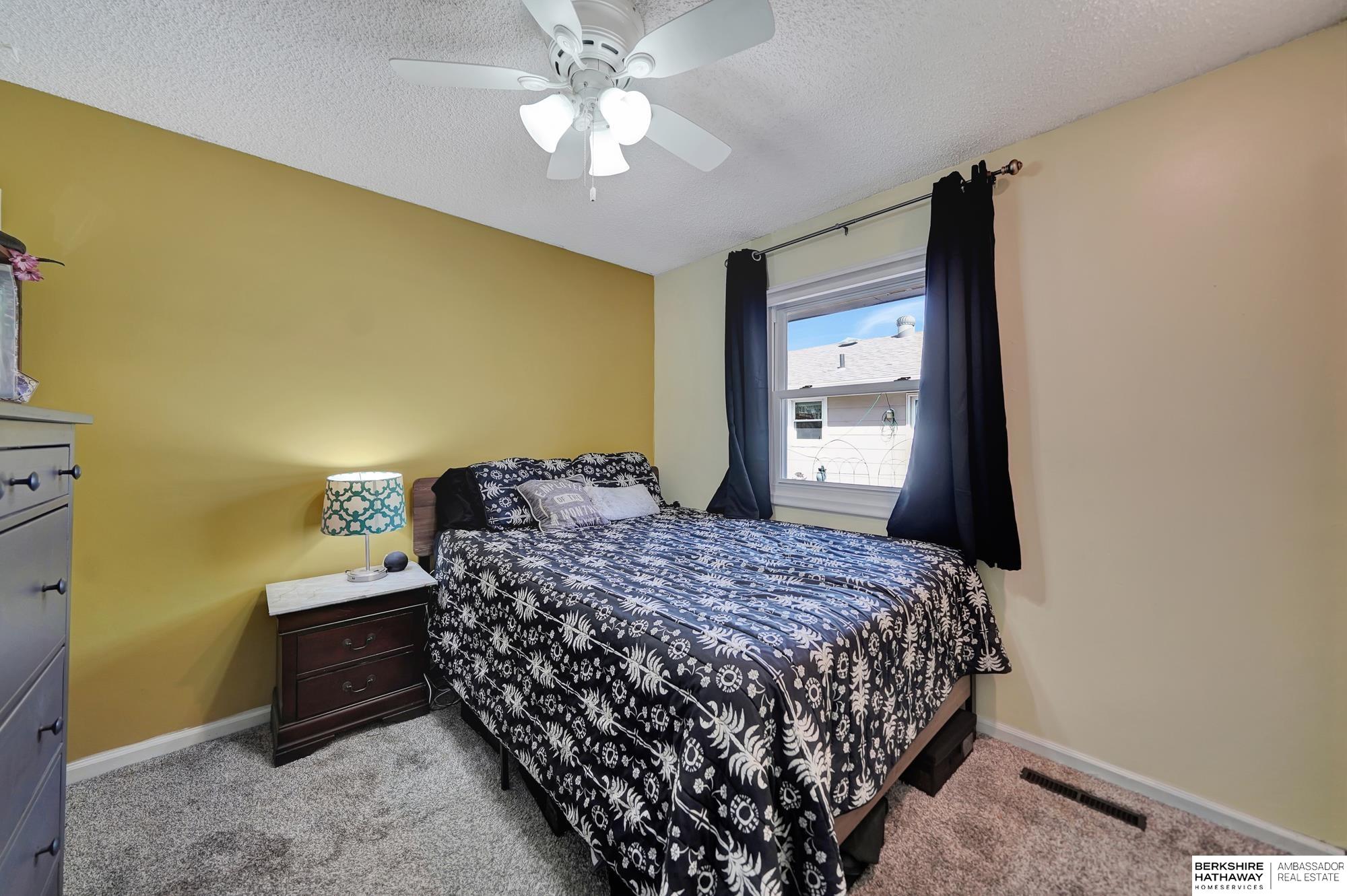 Lincoln, Nebraska 68507, United States, 3 Bedrooms Bedrooms, ,3 BathroomsBathrooms,Residential,Pending,88279