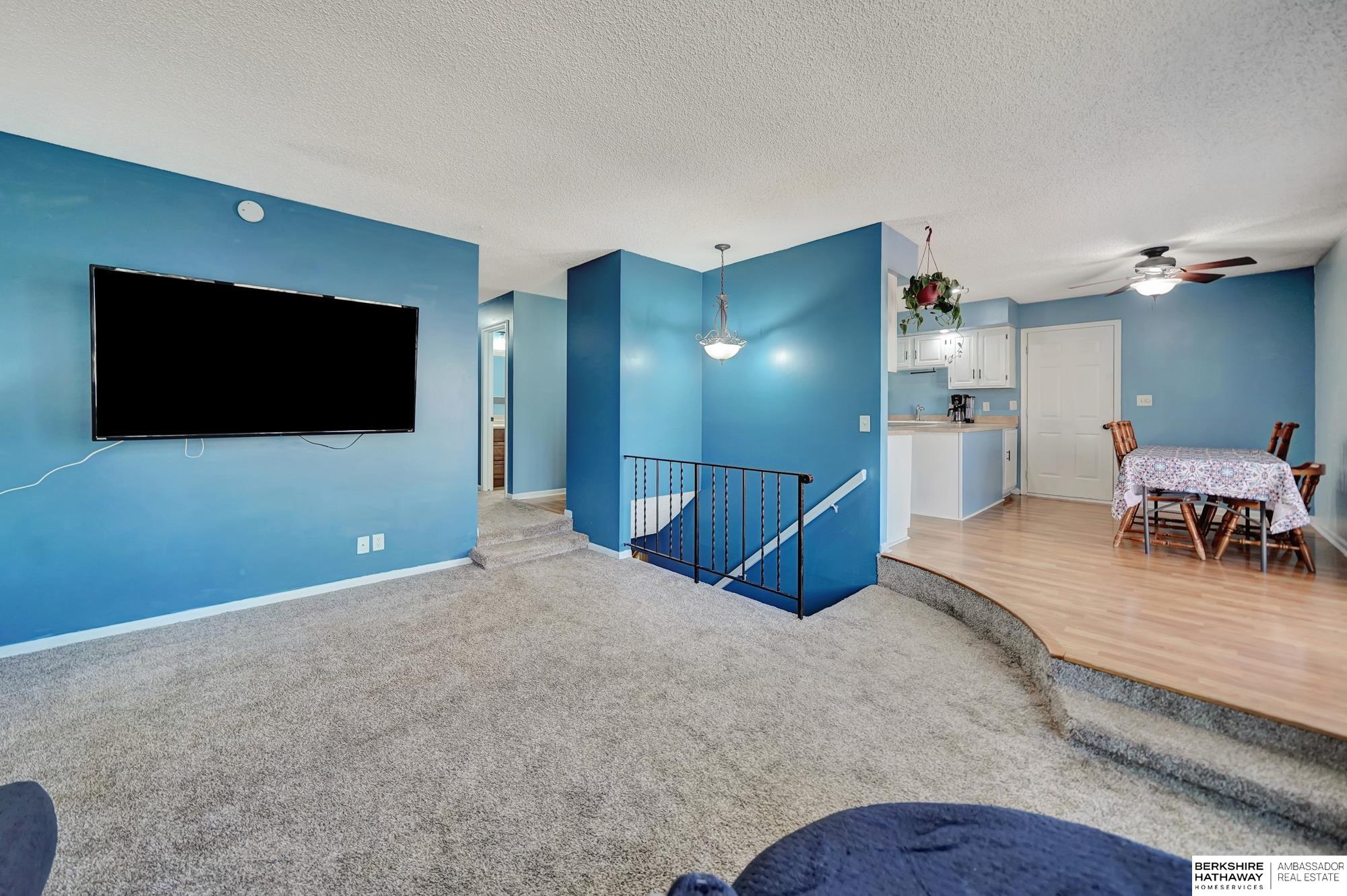 Lincoln, Nebraska 68507, United States, 3 Bedrooms Bedrooms, ,3 BathroomsBathrooms,Residential,Pending,88279