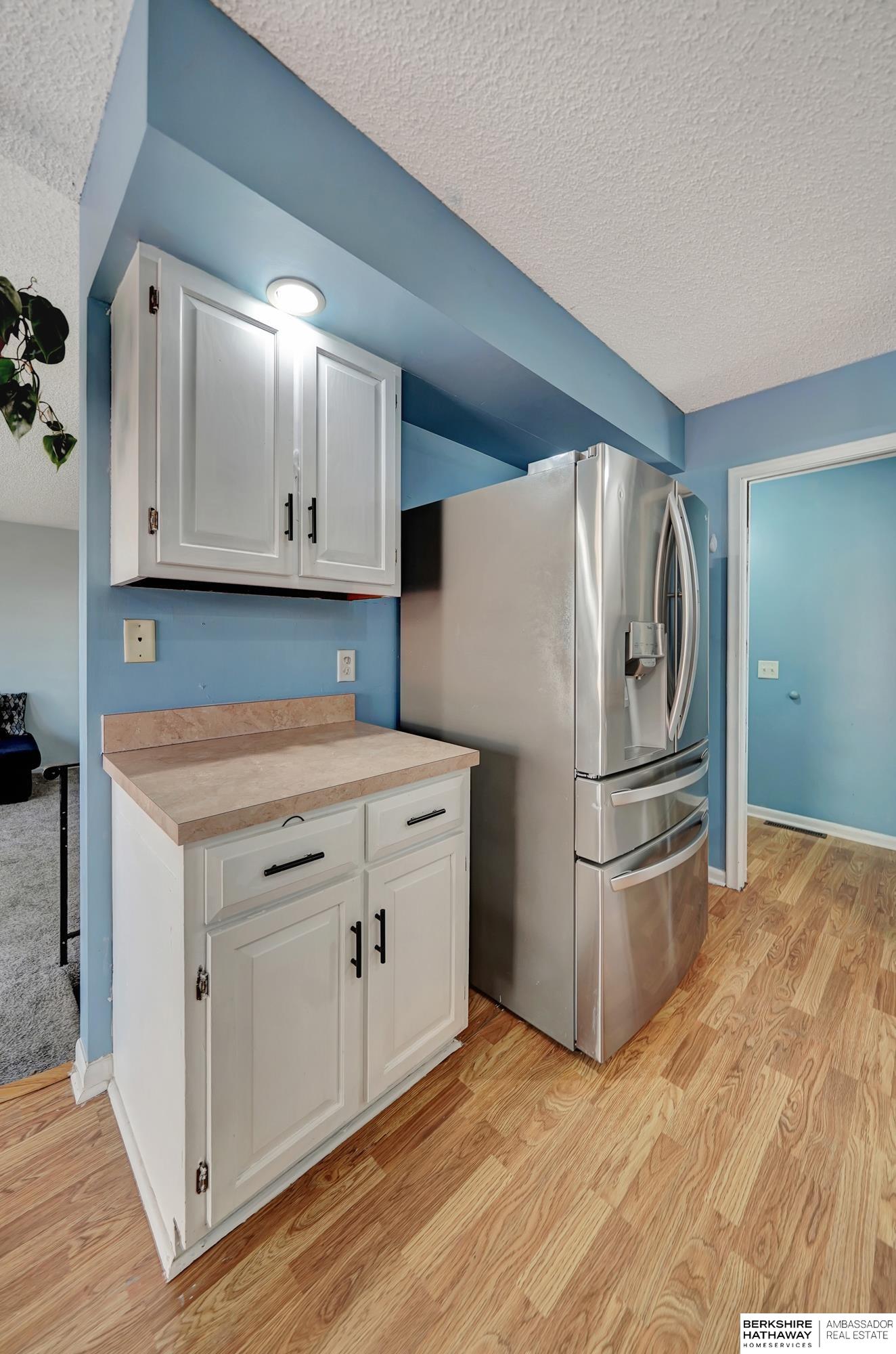 Lincoln, Nebraska 68507, United States, 3 Bedrooms Bedrooms, ,3 BathroomsBathrooms,Residential,Pending,88279