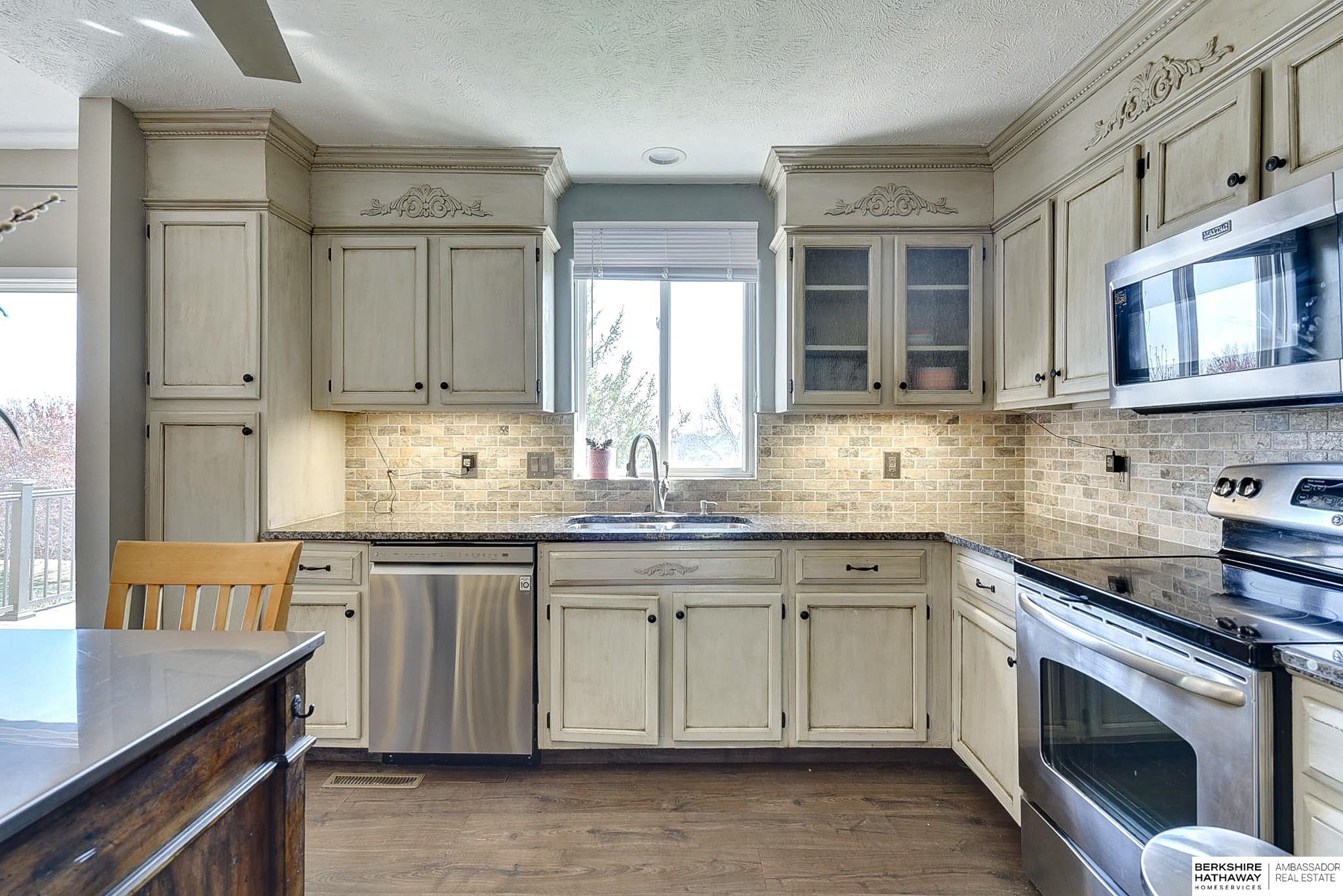 Omaha, Nebraska 68116, United States, 3 Bedrooms Bedrooms, ,2 BathroomsBathrooms,Residential,Pending,108181