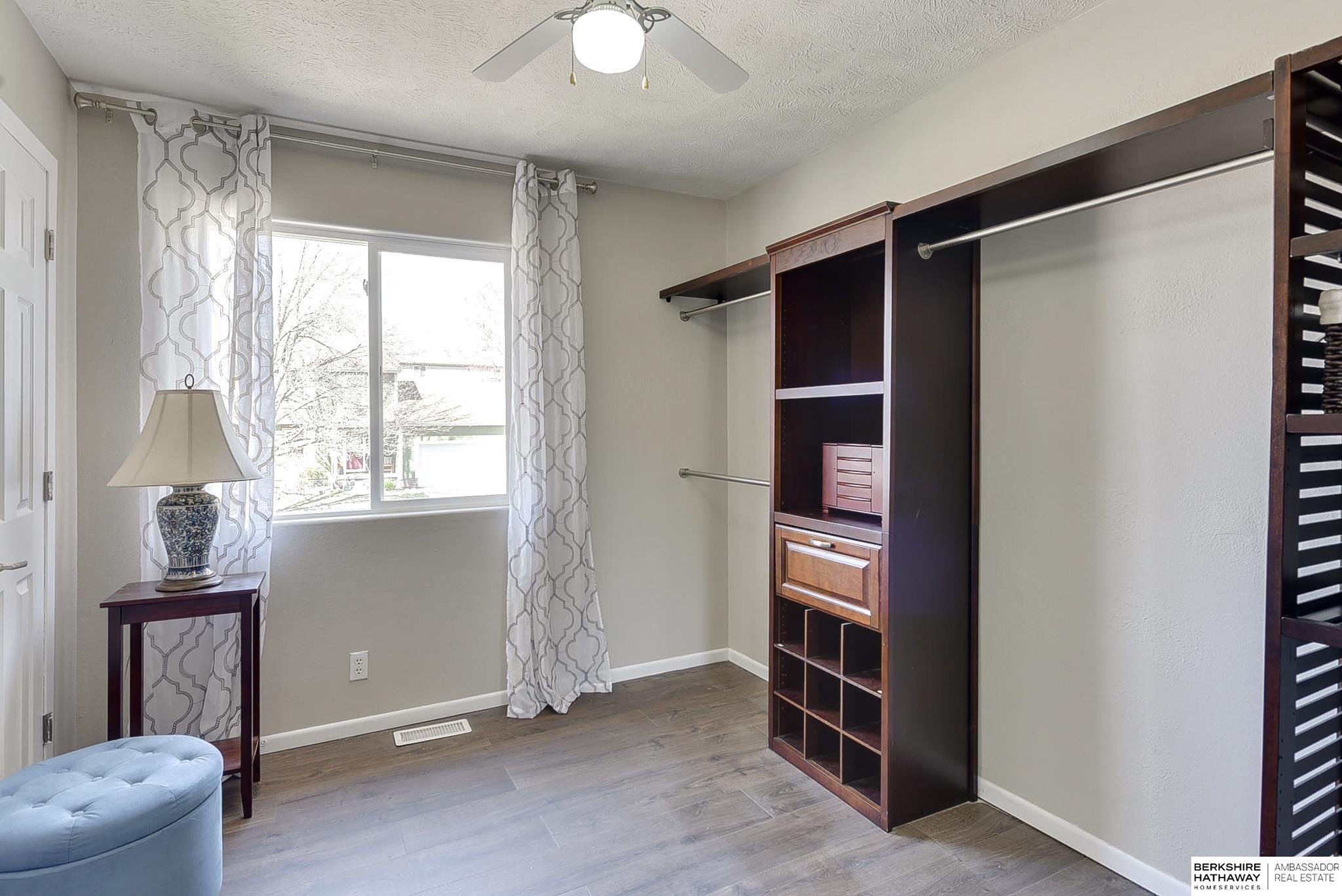 Omaha, Nebraska 68116, United States, 3 Bedrooms Bedrooms, ,2 BathroomsBathrooms,Residential,Pending,108181