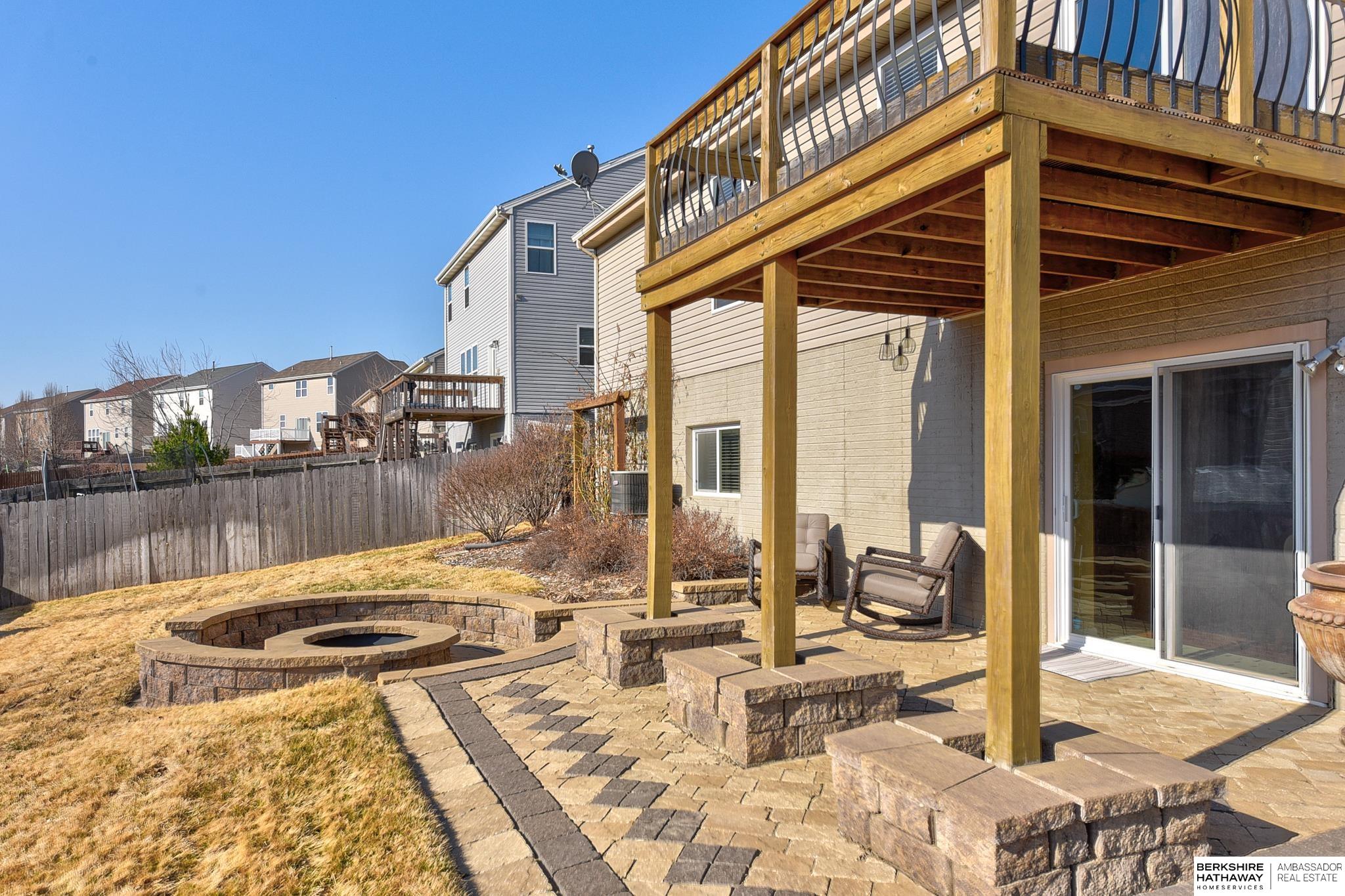 Omaha, Nebraska 68136, United States, 3 Bedrooms Bedrooms, ,3 BathroomsBathrooms,Residential,Pending,88597