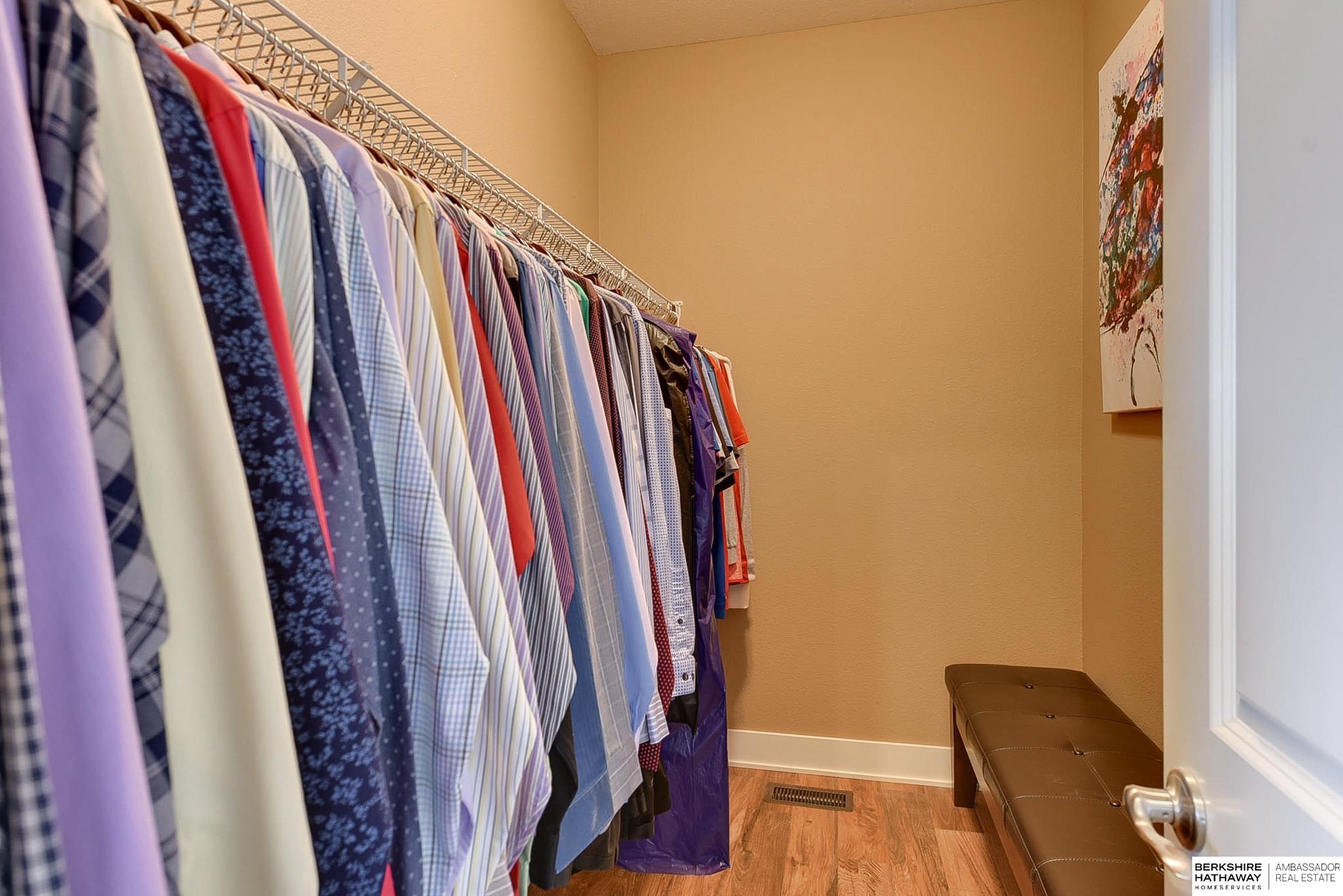 Omaha, Nebraska 68136, United States, 3 Bedrooms Bedrooms, ,3 BathroomsBathrooms,Residential,Pending,88597