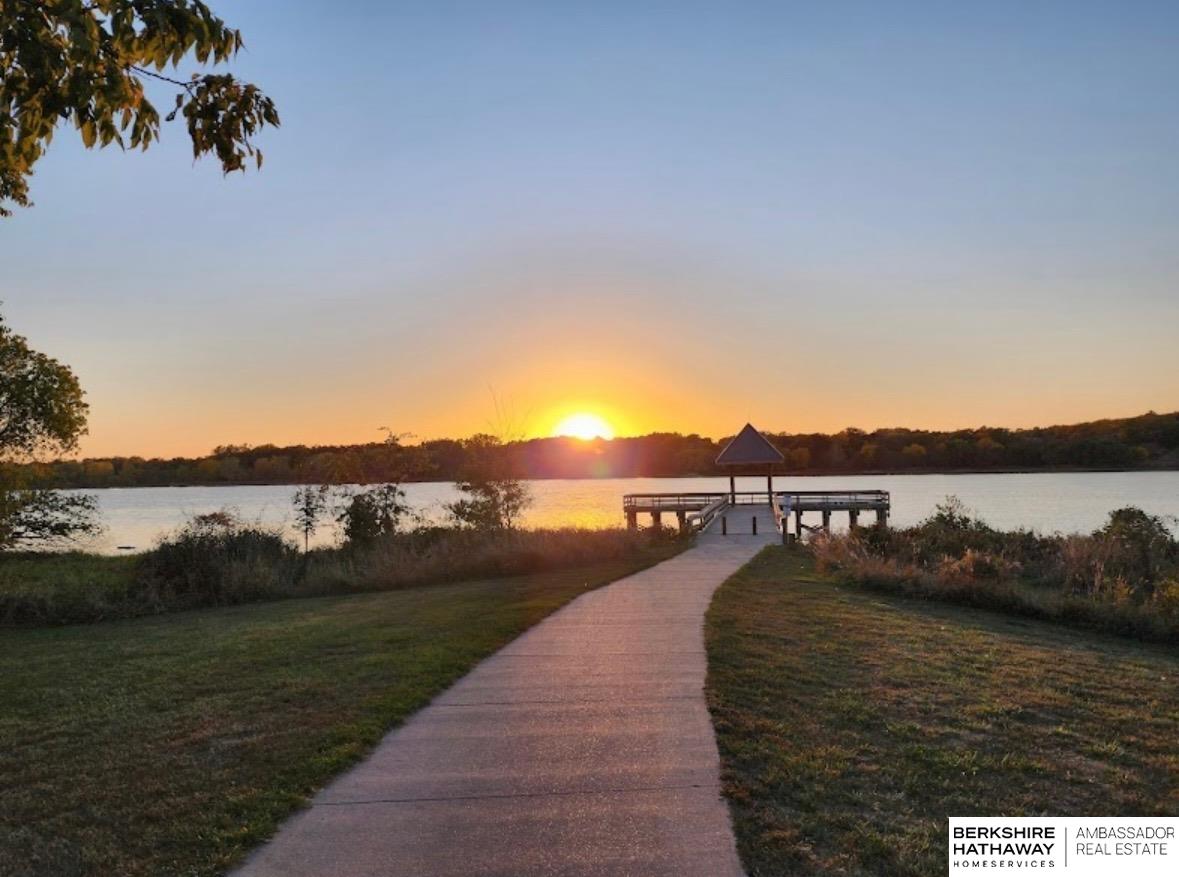 Omaha, Nebraska 68136, United States, 3 Bedrooms Bedrooms, ,3 BathroomsBathrooms,Residential,Pending,88597