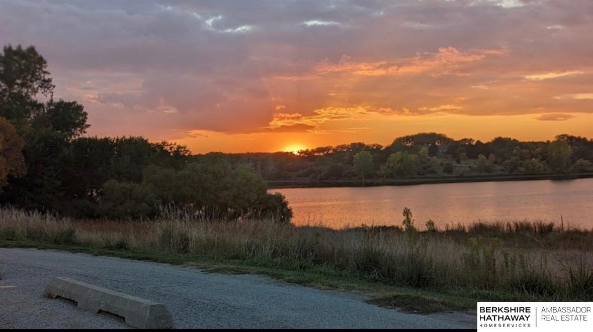 Omaha, Nebraska 68136, United States, 3 Bedrooms Bedrooms, ,3 BathroomsBathrooms,Residential,Pending,88597