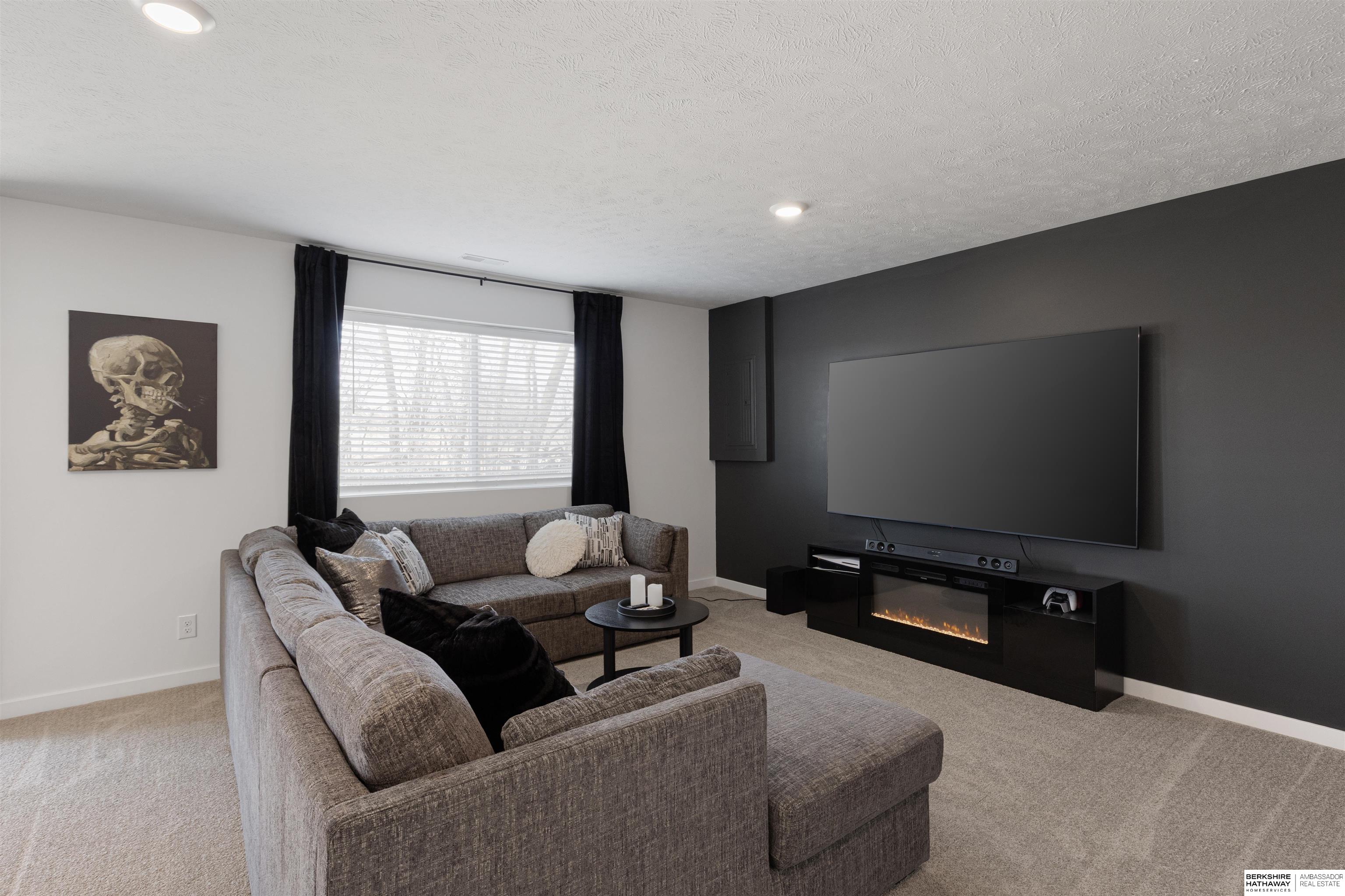 Elkhorn, Nebraska 68022, United States, 5 Bedrooms Bedrooms, ,4 BathroomsBathrooms,Residential,Active,88602