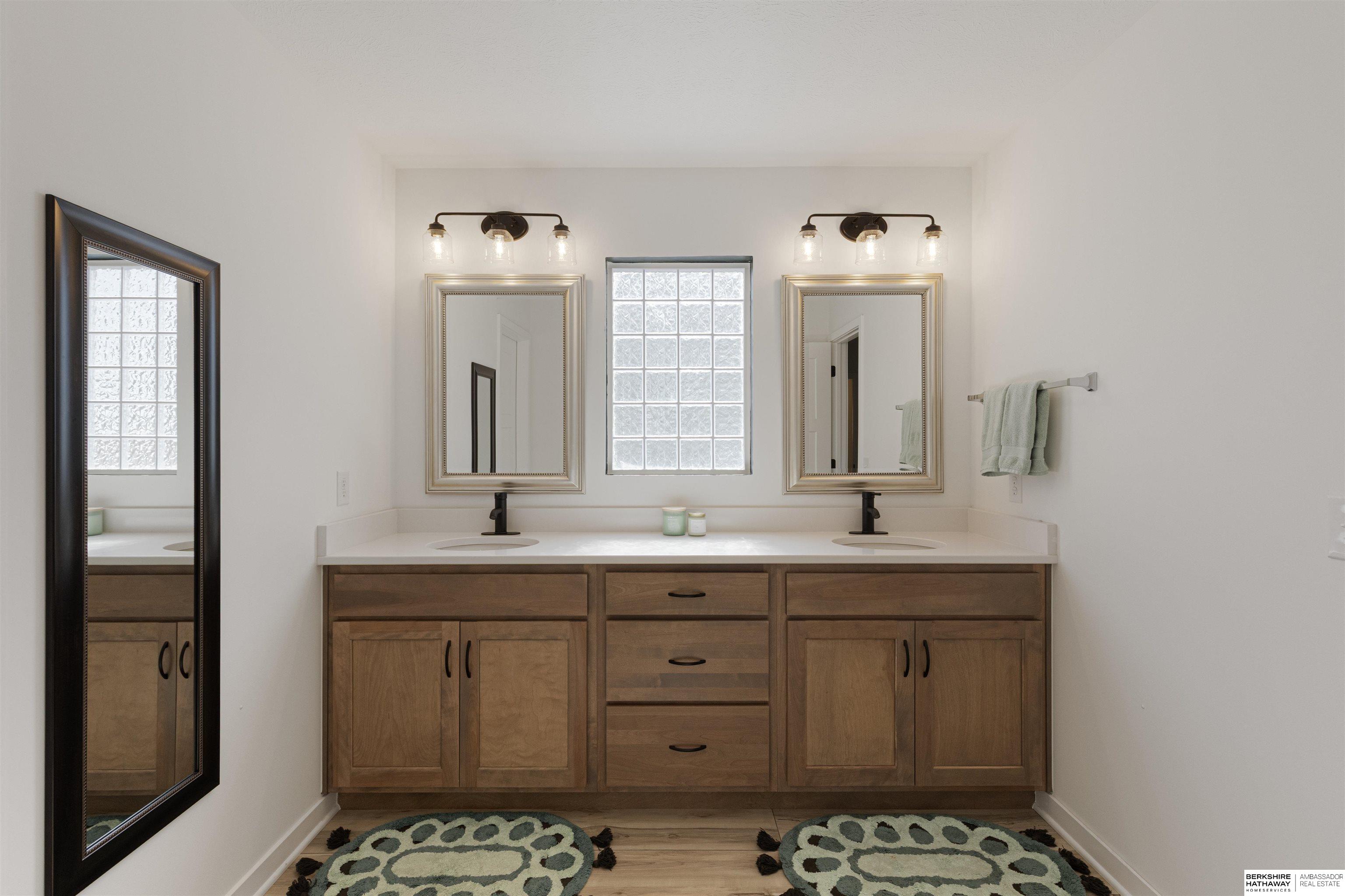 Elkhorn, Nebraska 68022, United States, 5 Bedrooms Bedrooms, ,4 BathroomsBathrooms,Residential,Active,88602