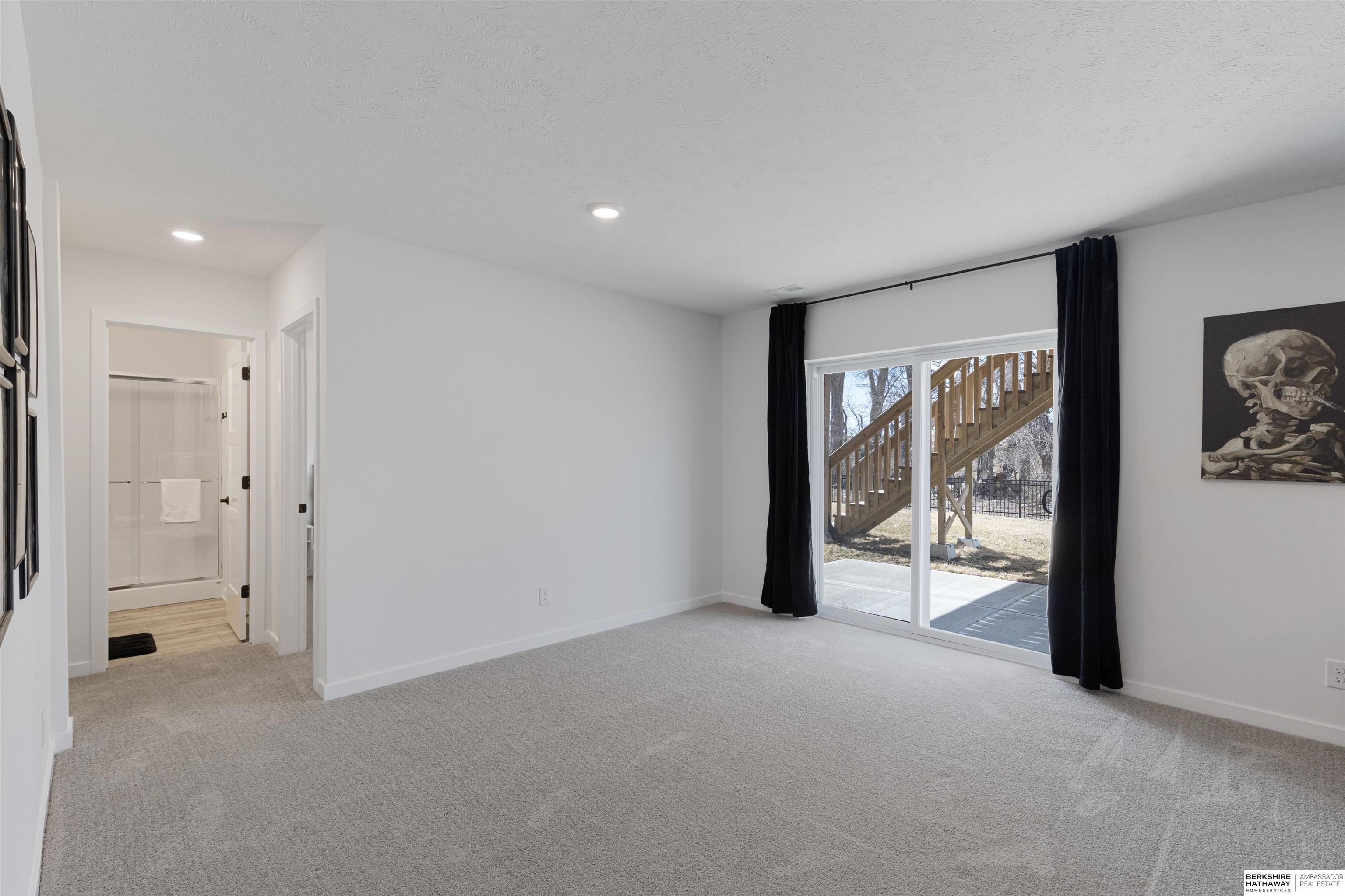 Elkhorn, Nebraska 68022, United States, 5 Bedrooms Bedrooms, ,4 BathroomsBathrooms,Residential,Active,88602