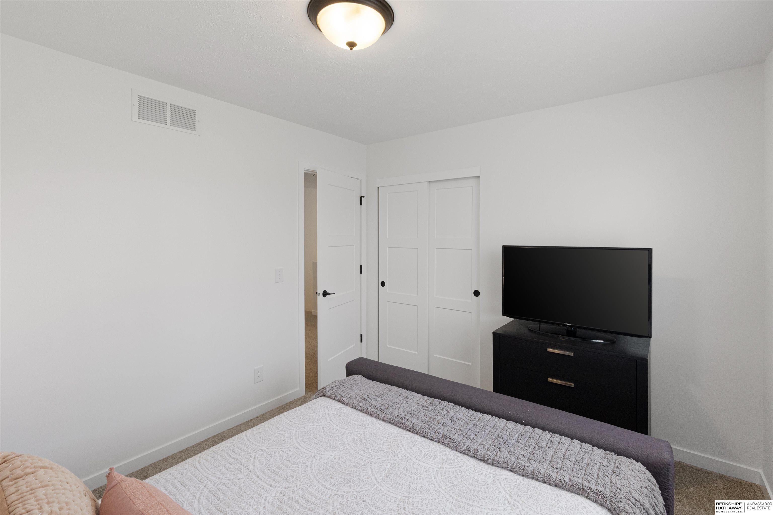 Elkhorn, Nebraska 68022, United States, 5 Bedrooms Bedrooms, ,4 BathroomsBathrooms,Residential,Active,88602