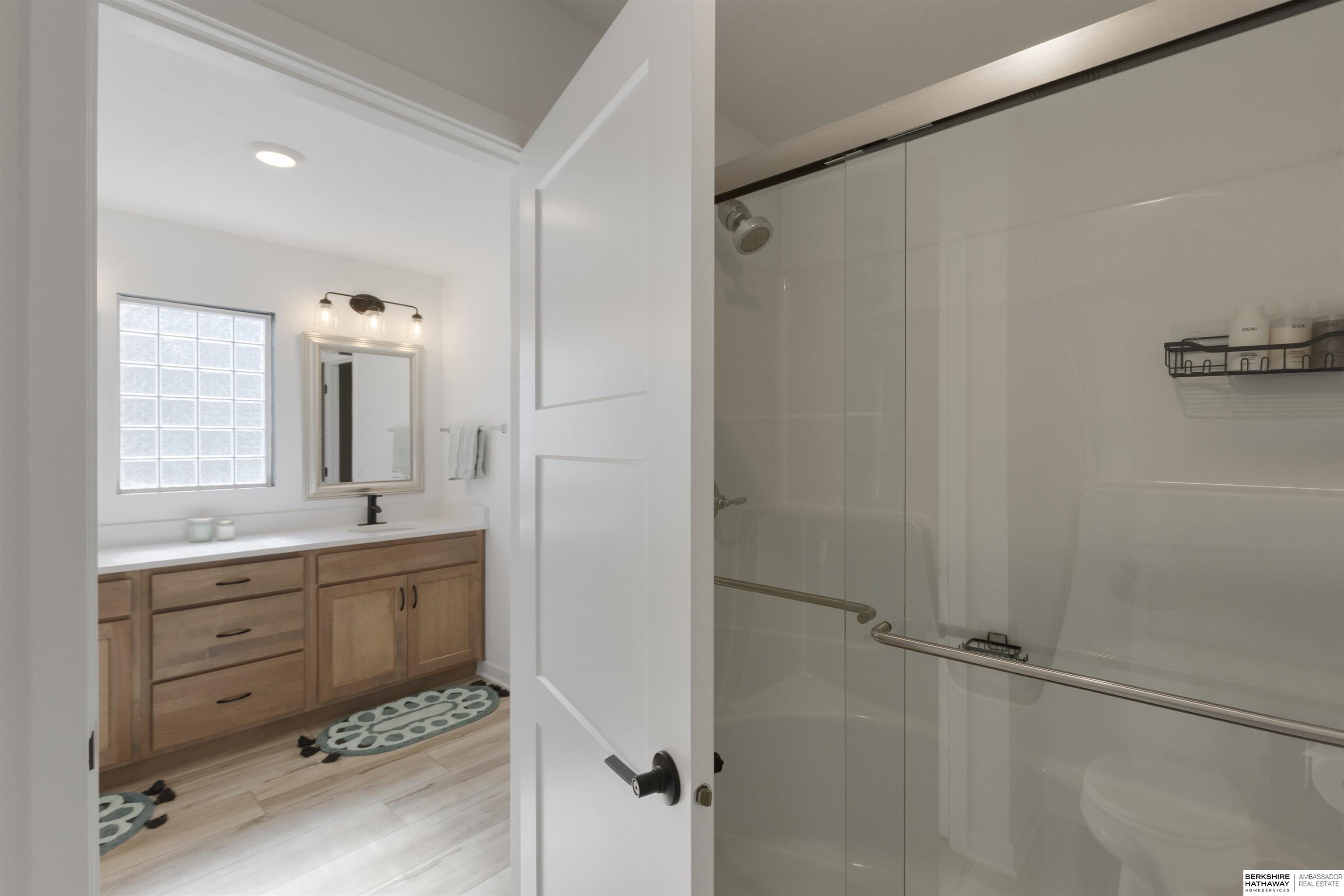 Elkhorn, Nebraska 68022, United States, 5 Bedrooms Bedrooms, ,4 BathroomsBathrooms,Residential,Active,88602