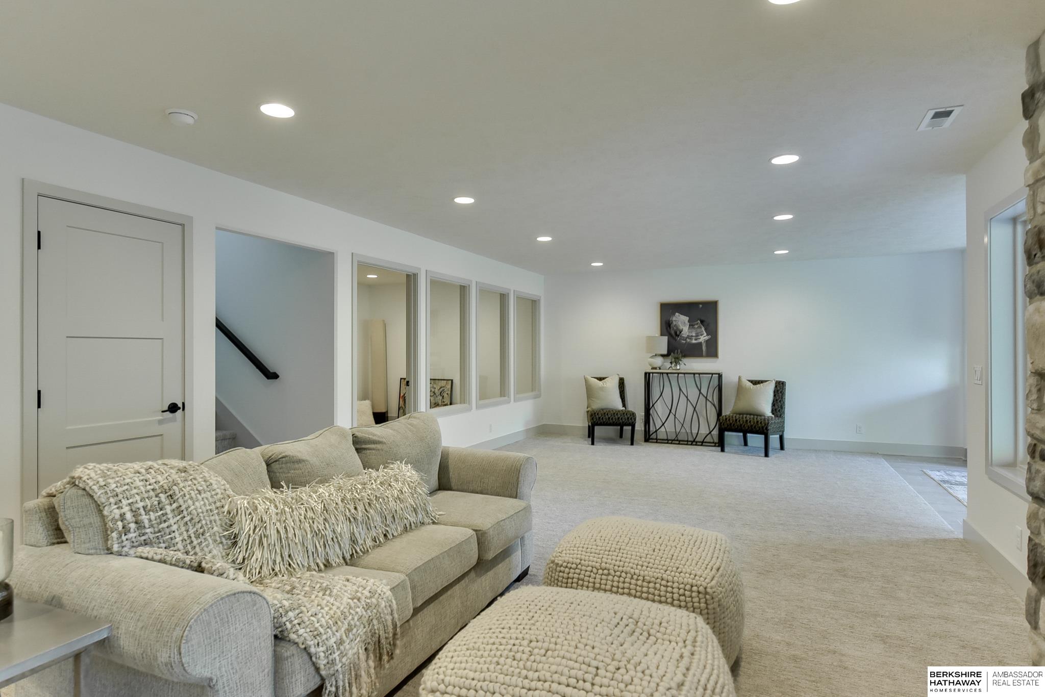 Omaha, Nebraska 68138, United States, 4 Bedrooms Bedrooms, ,3 BathroomsBathrooms,Residential,Active,38125