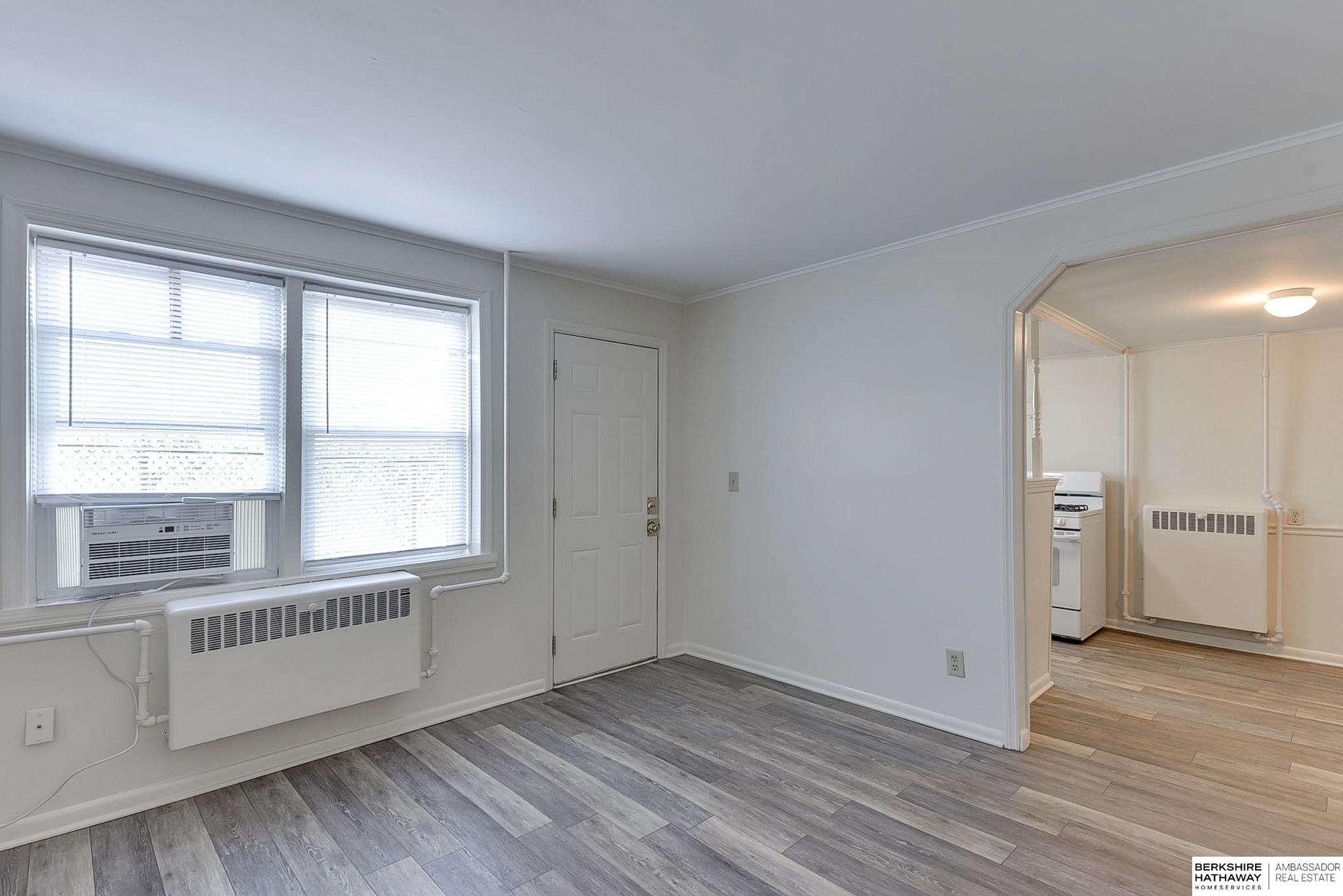 Omaha, Nebraska 68131, United States, 2 Bedrooms Bedrooms, ,2 BathroomsBathrooms,Residential,Active,92202