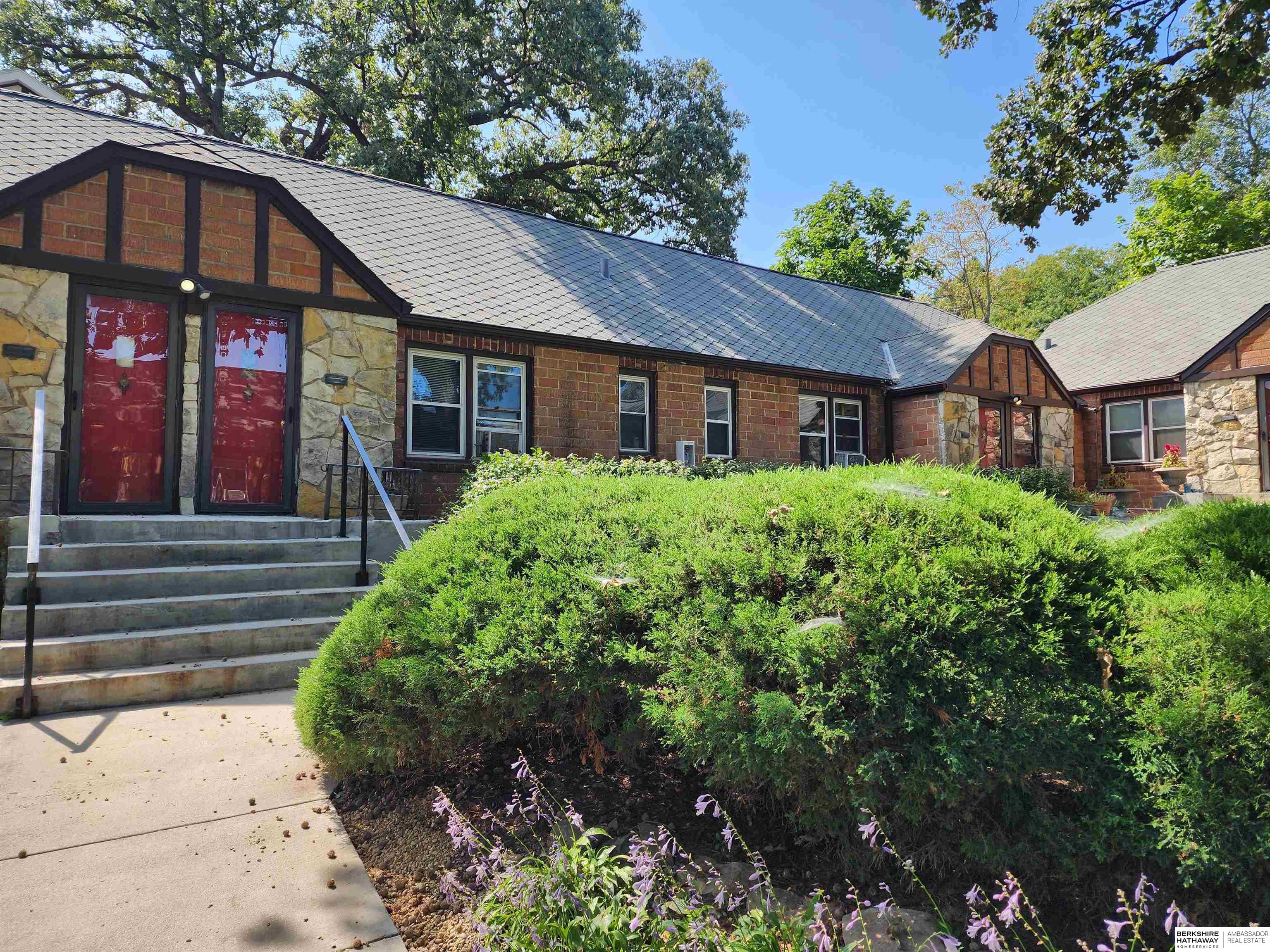 Omaha, Nebraska 68131, United States, 2 Bedrooms Bedrooms, ,2 BathroomsBathrooms,Residential,Active,92202