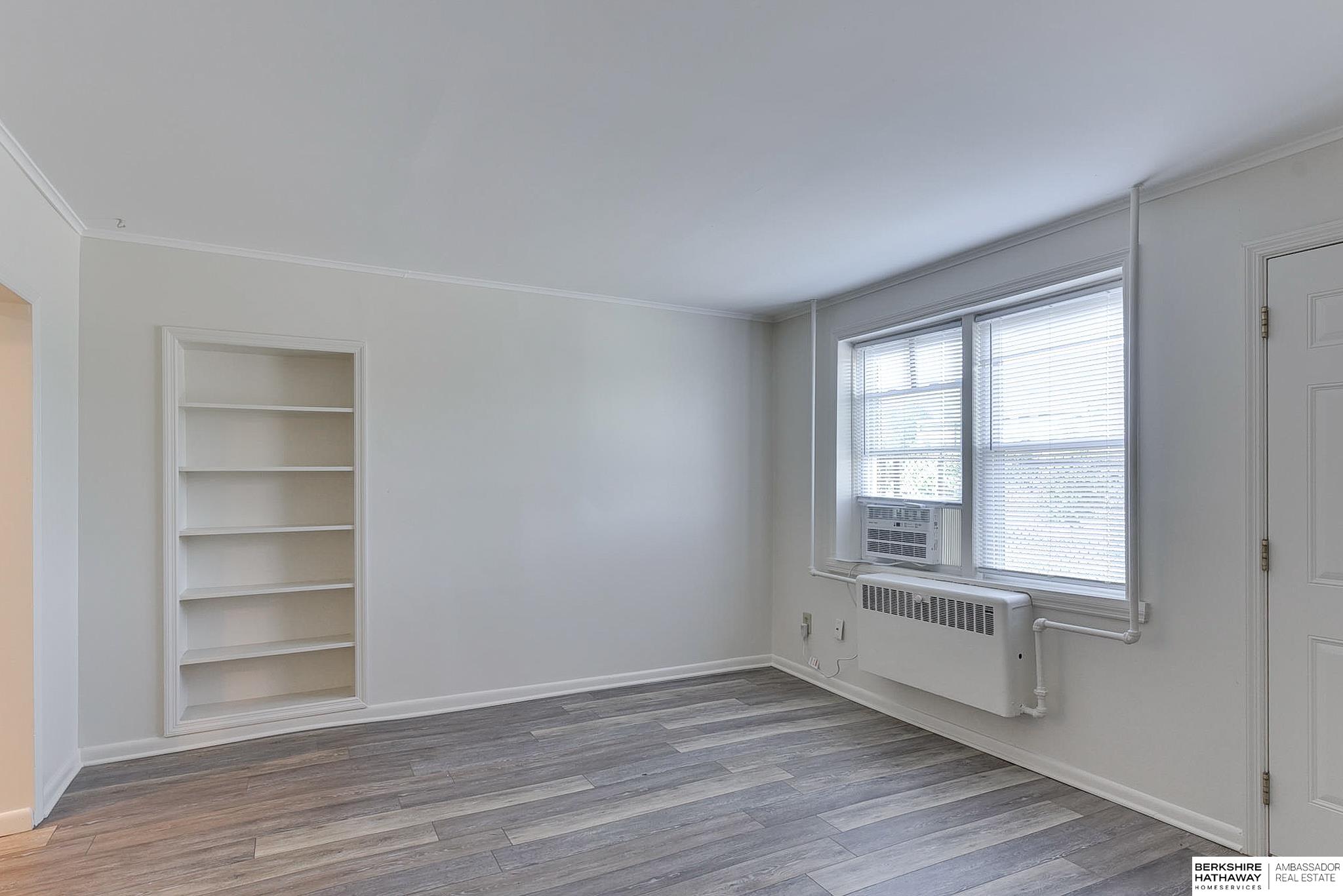 Omaha, Nebraska 68131, United States, 2 Bedrooms Bedrooms, ,2 BathroomsBathrooms,Residential,Active,92202