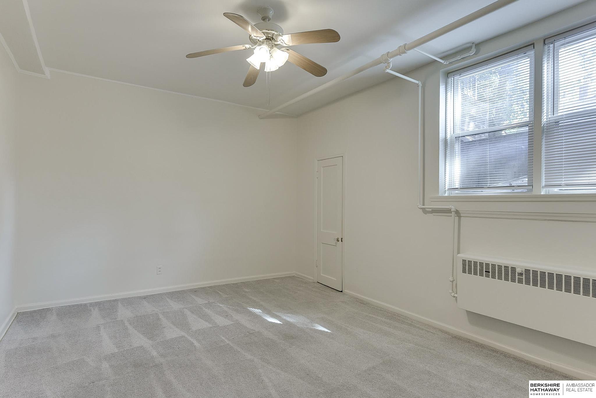 Omaha, Nebraska 68131, United States, 2 Bedrooms Bedrooms, ,2 BathroomsBathrooms,Residential,Active,92202