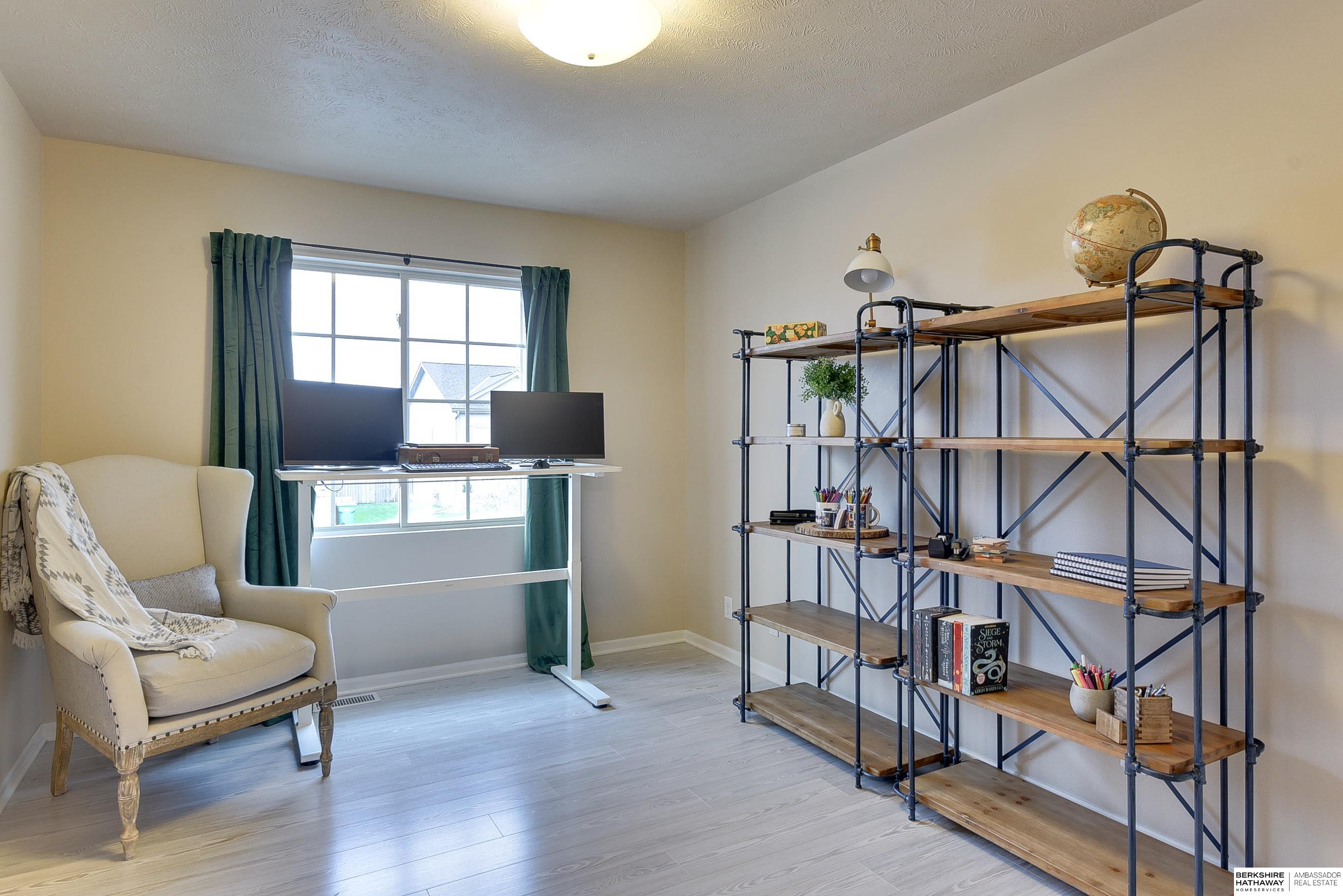 Omaha, Nebraska 68142, United States, 3 Bedrooms Bedrooms, ,3 BathroomsBathrooms,Residential,Pending,102525