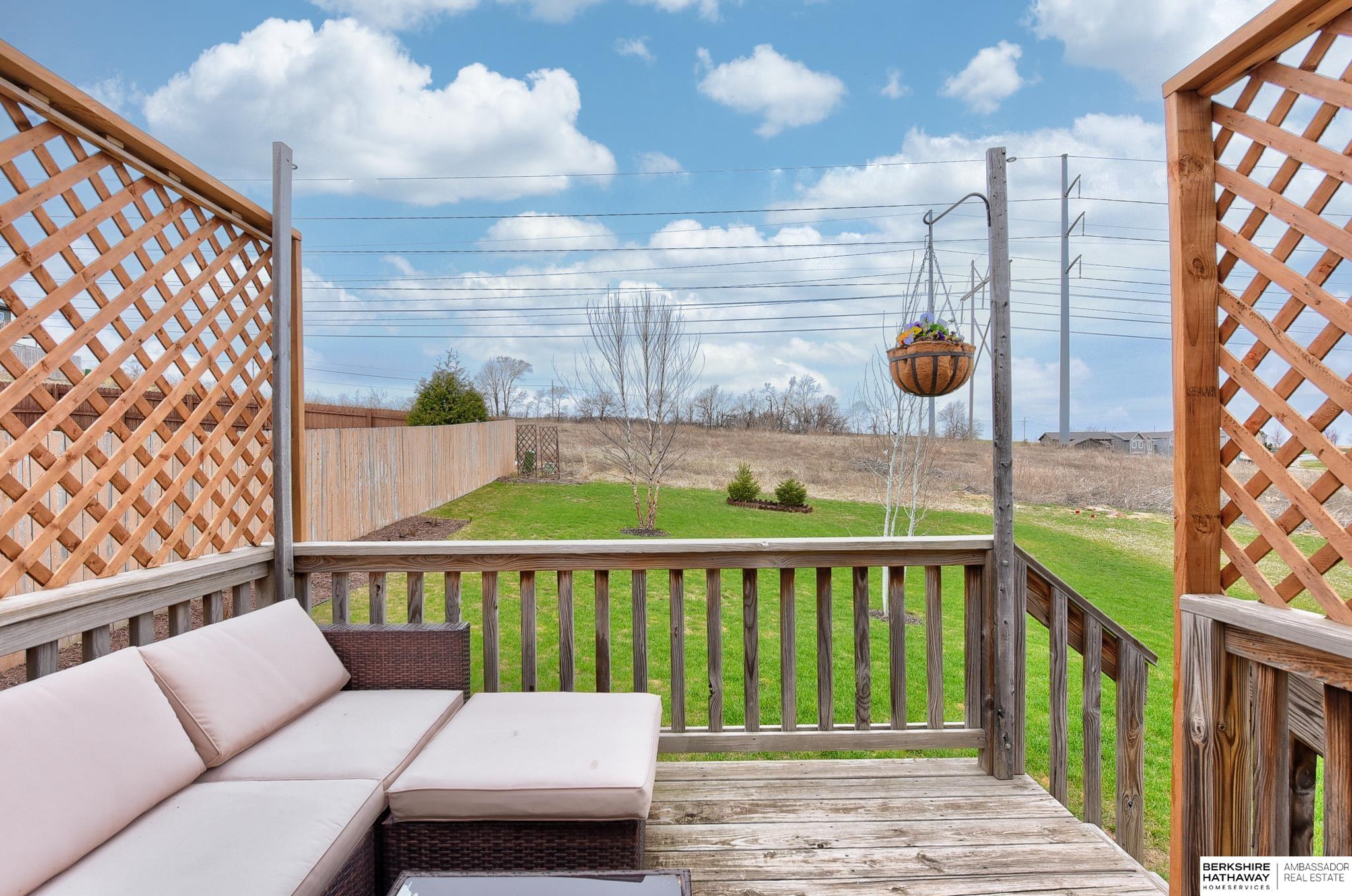 Omaha, Nebraska 68142, United States, 3 Bedrooms Bedrooms, ,3 BathroomsBathrooms,Residential,Pending,102525