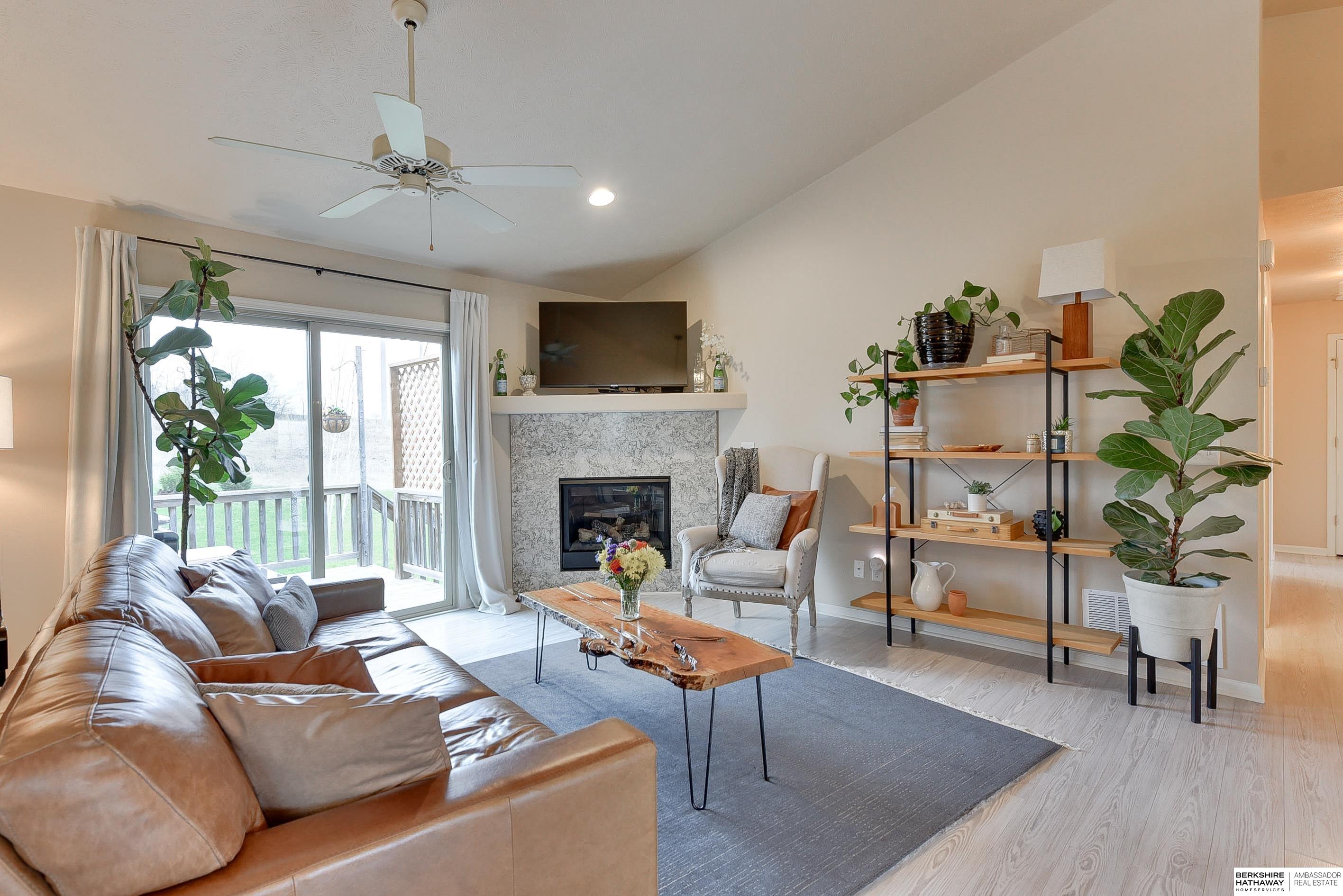 Omaha, Nebraska 68142, United States, 3 Bedrooms Bedrooms, ,3 BathroomsBathrooms,Residential,Pending,102525