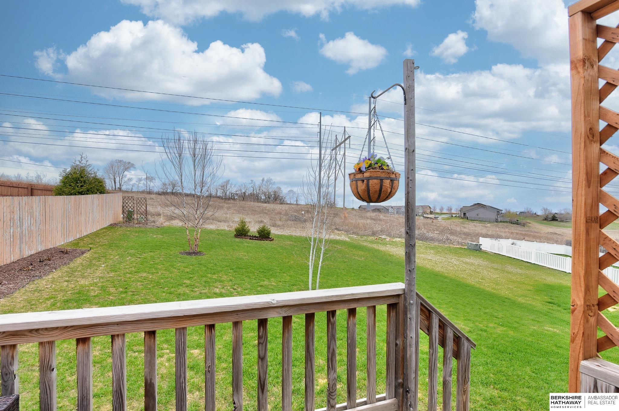 Omaha, Nebraska 68142, United States, 3 Bedrooms Bedrooms, ,3 BathroomsBathrooms,Residential,Pending,102525