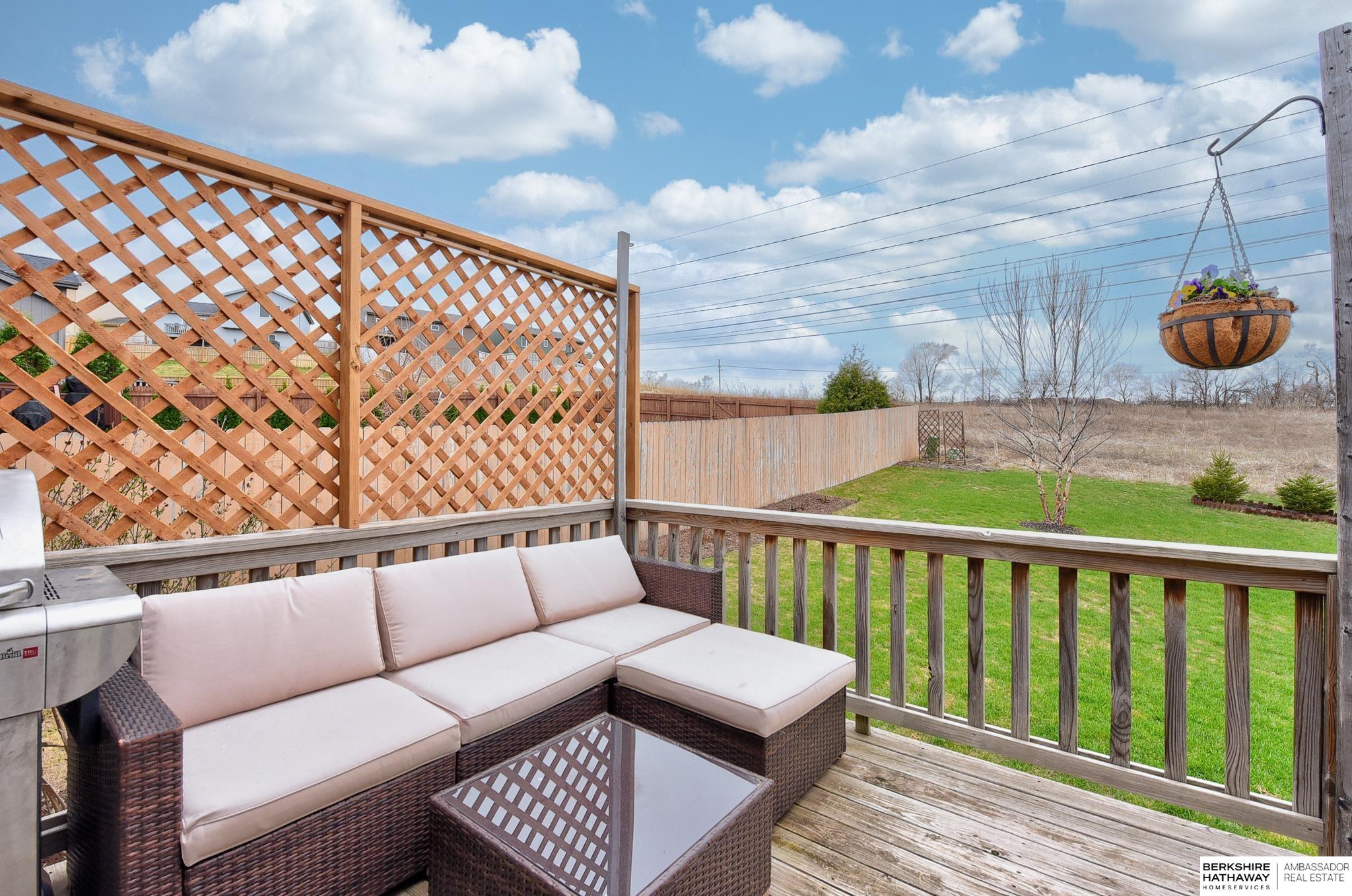 Omaha, Nebraska 68142, United States, 3 Bedrooms Bedrooms, ,3 BathroomsBathrooms,Residential,Pending,102525