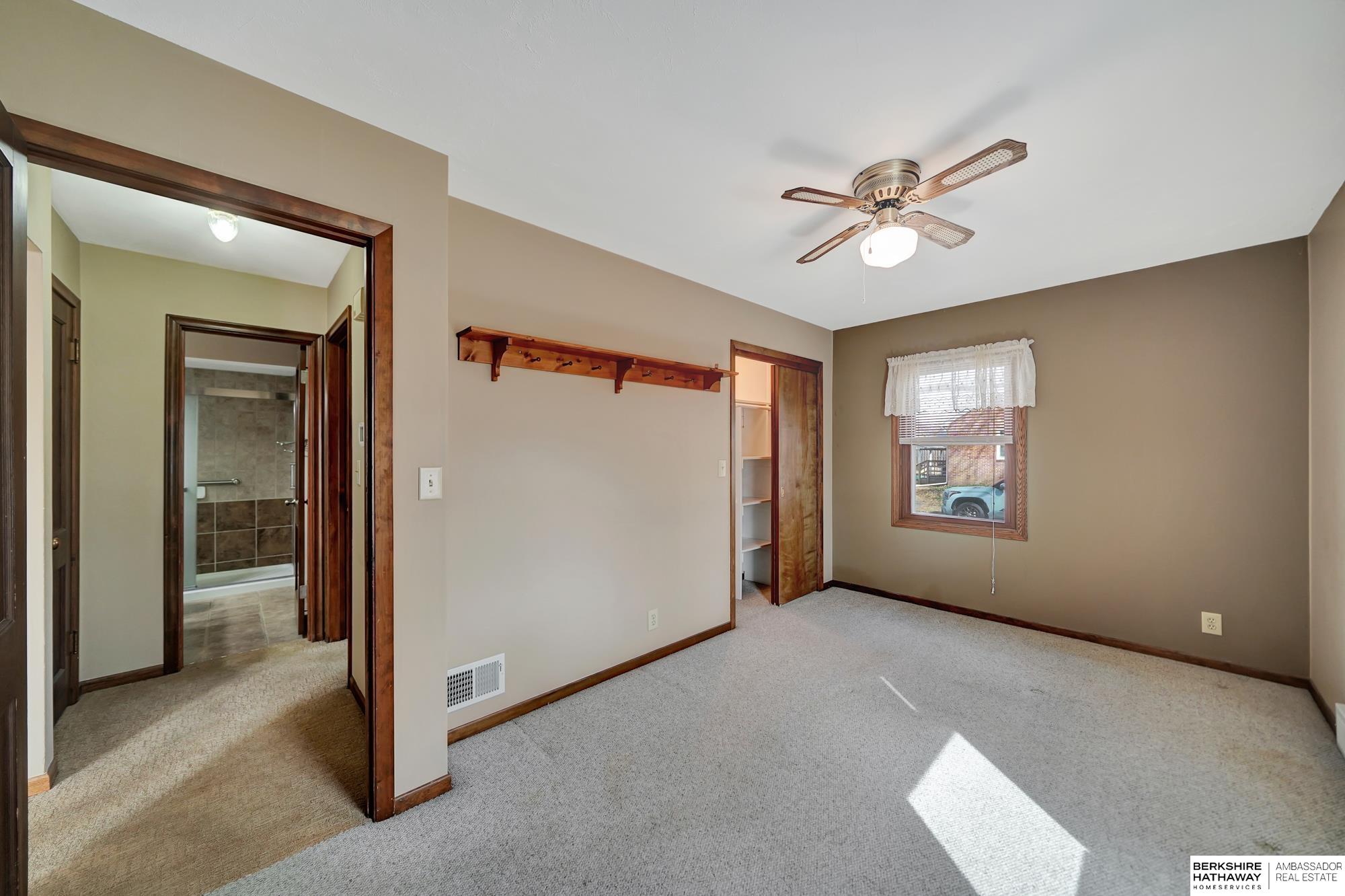 Lincoln, Nebraska 68506, United States, 3 Bedrooms Bedrooms, ,1 BathroomBathrooms,Residential,Pending,108436