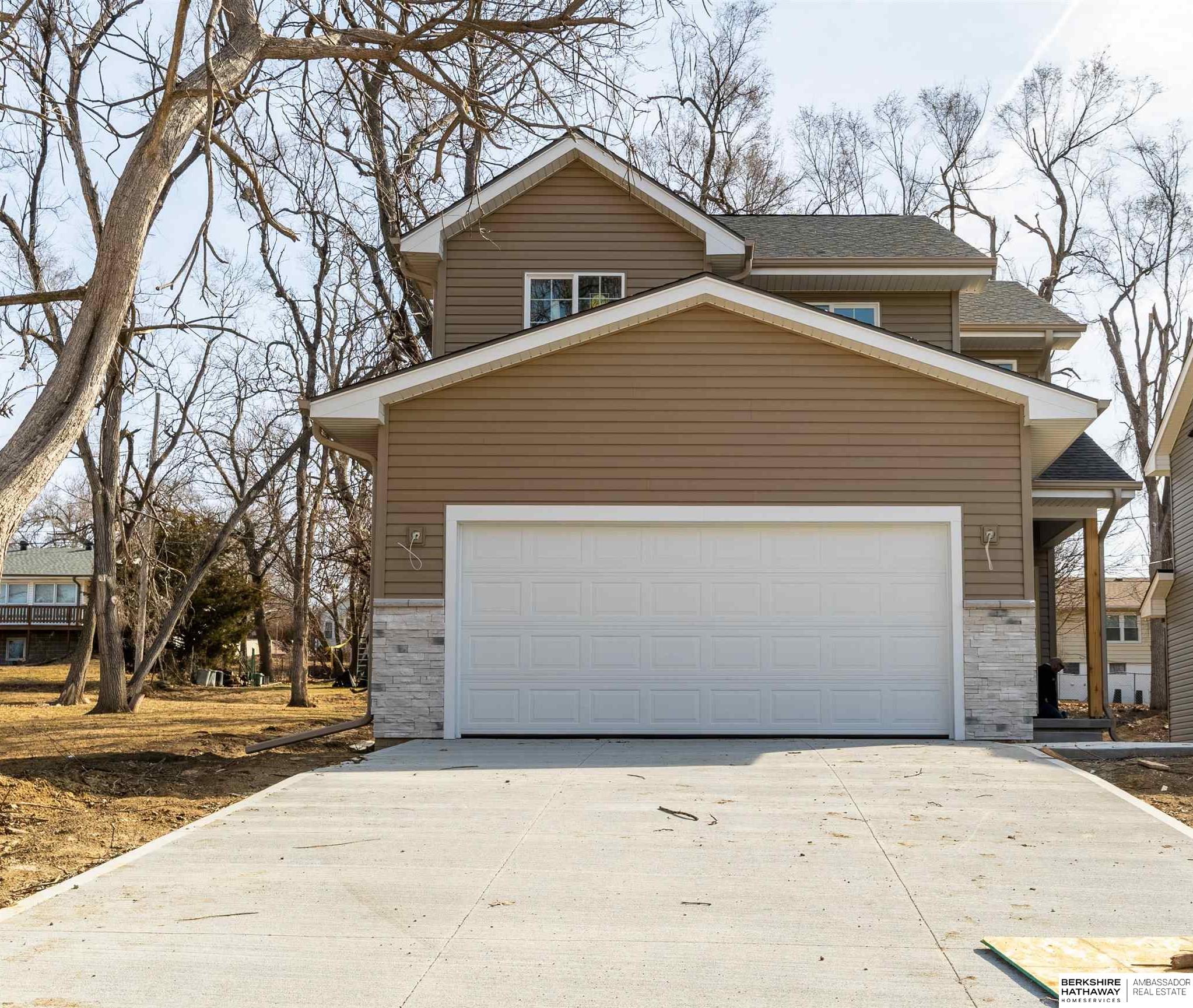 Omaha, Nebraska 68117, United States, 4 Bedrooms Bedrooms, ,4 BathroomsBathrooms,Residential,Active,89756