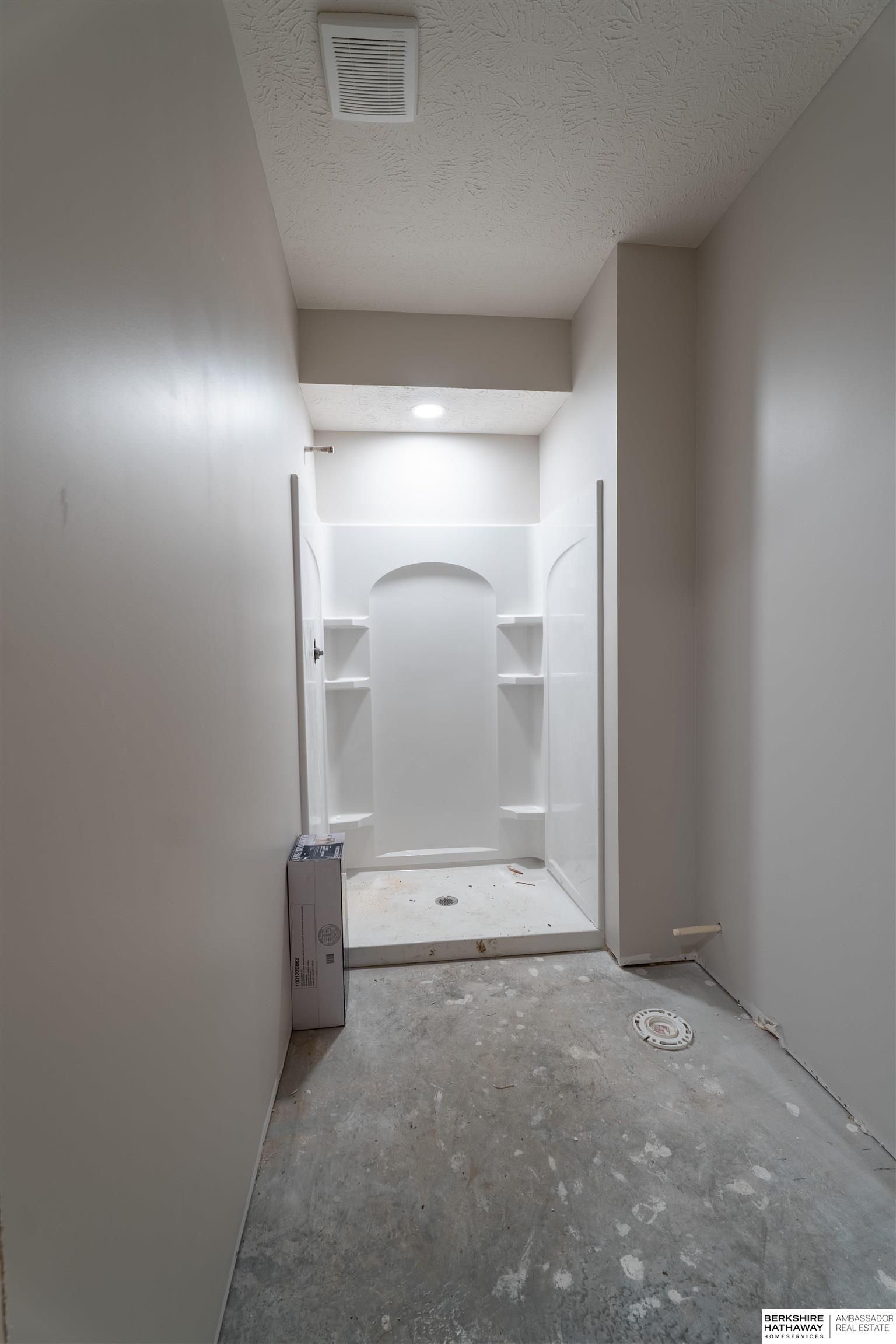 Omaha, Nebraska 68117, United States, 4 Bedrooms Bedrooms, ,4 BathroomsBathrooms,Residential,Active,89756