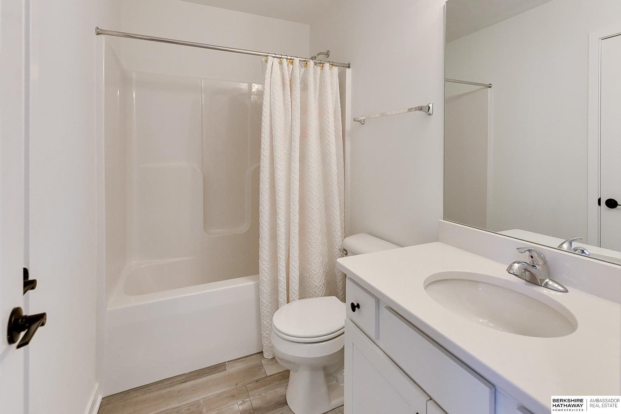 Omaha, Nebraska 68142, United States, 3 Bedrooms Bedrooms, ,3 BathroomsBathrooms,Residential,Active,87474