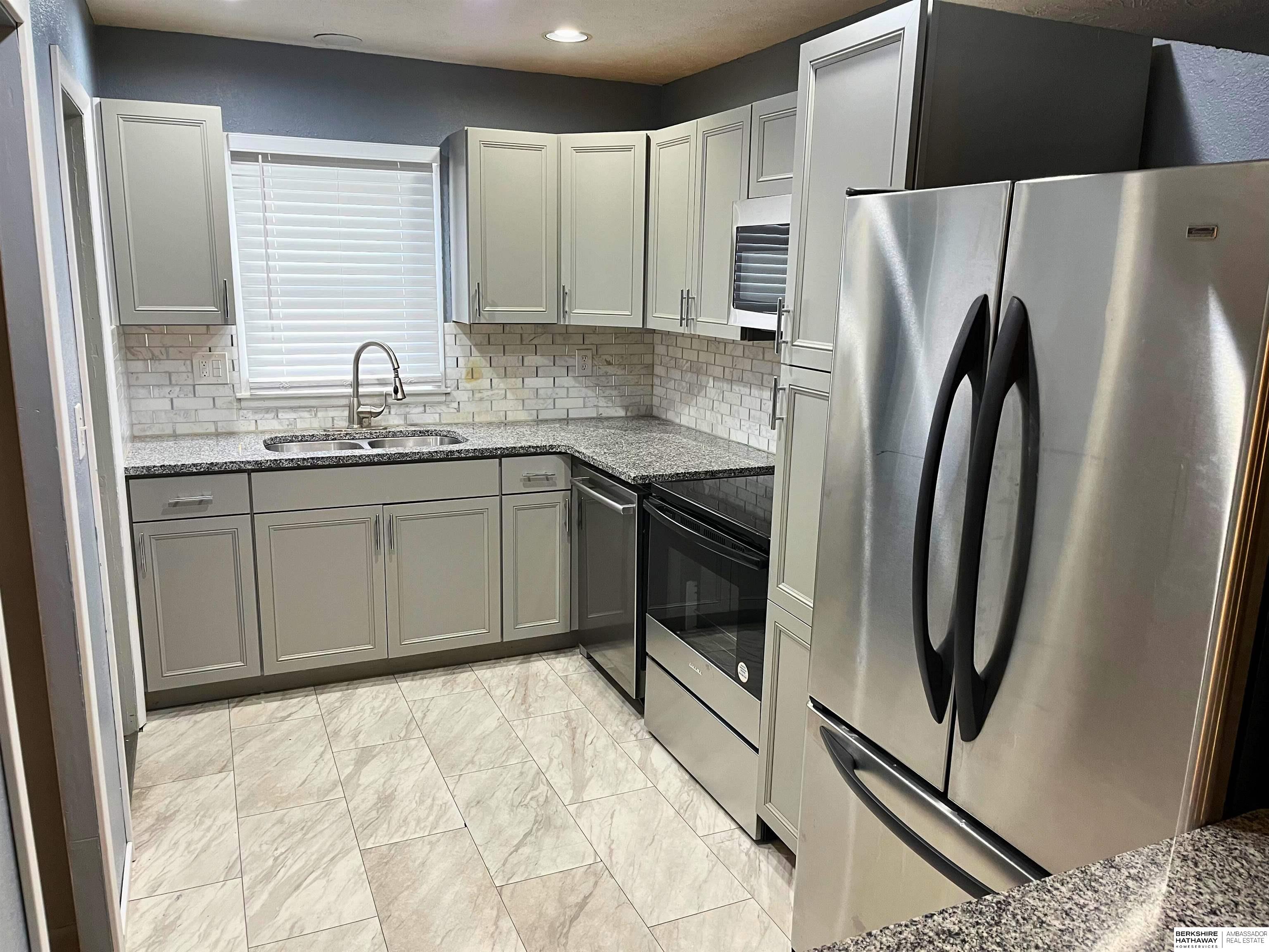 Lincoln, Nebraska 68510, United States, 2 Bedrooms Bedrooms, ,1 BathroomBathrooms,Residential,Active,78546