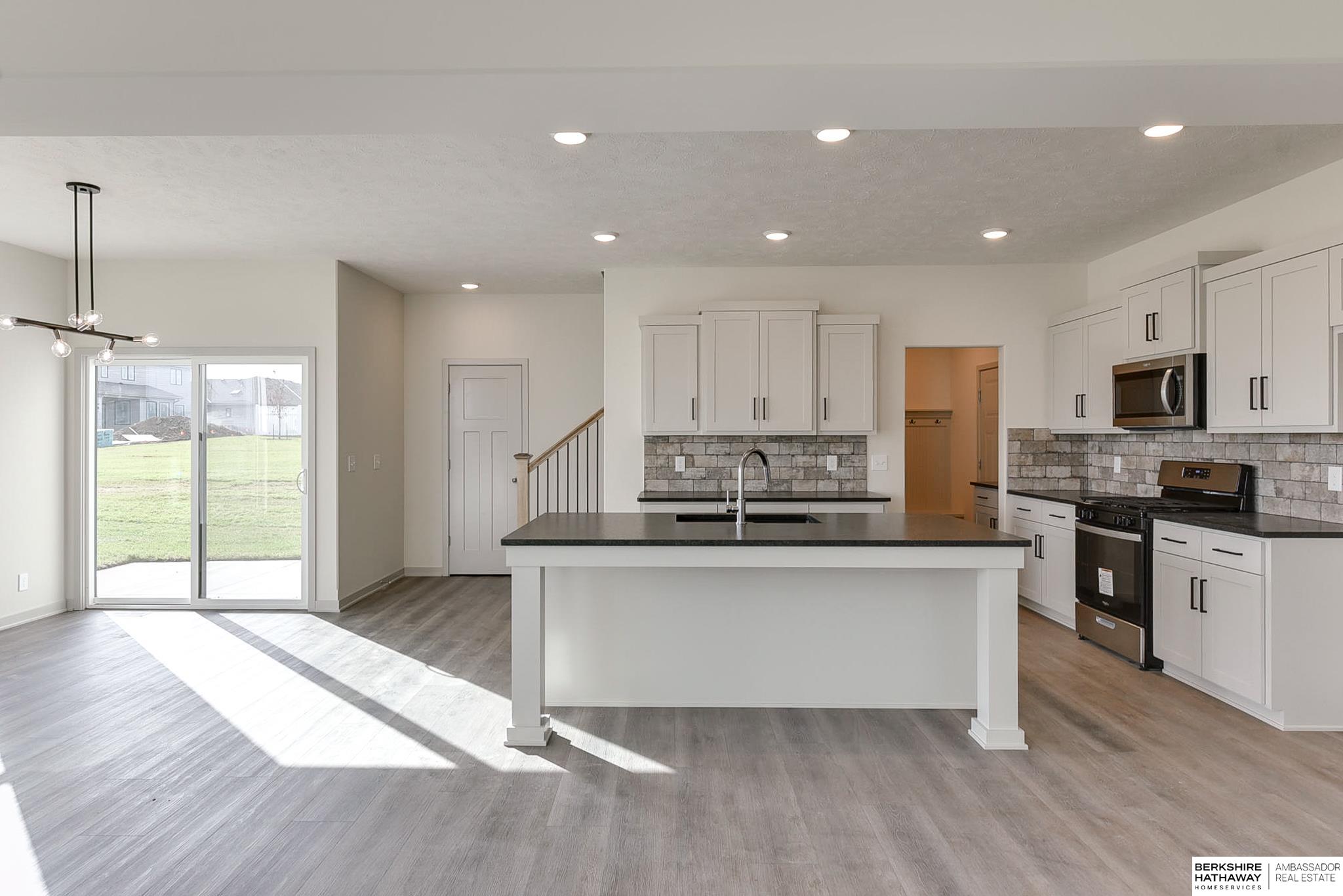 Papillion, Nebraska 68046, United States, 4 Bedrooms Bedrooms, ,4 BathroomsBathrooms,Residential,Active,36364