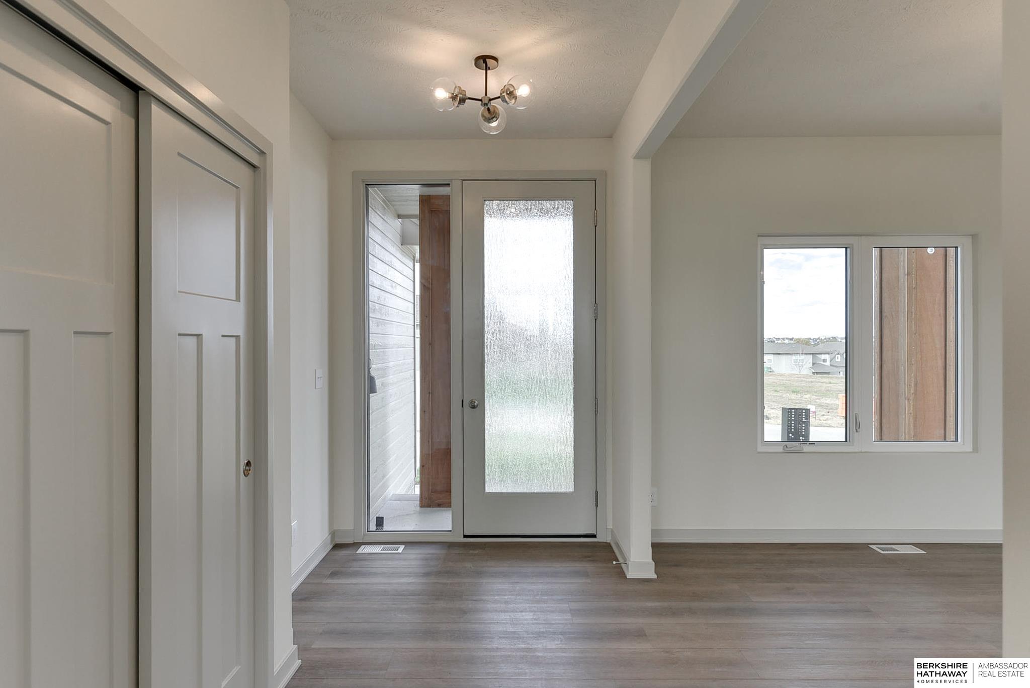 Papillion, Nebraska 68046, United States, 4 Bedrooms Bedrooms, ,4 BathroomsBathrooms,Residential,Active,36364